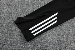2025-26 Manchester United Purple Half-Pack Training Jersey view 14