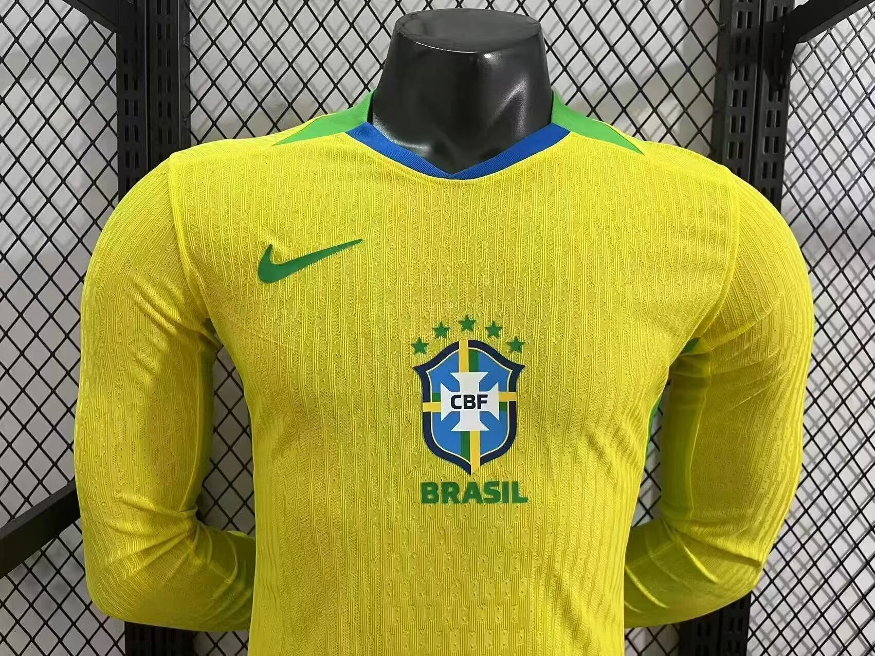 2025-26 Brazil Home Long-Sleeve Jersey – Player Version view 3