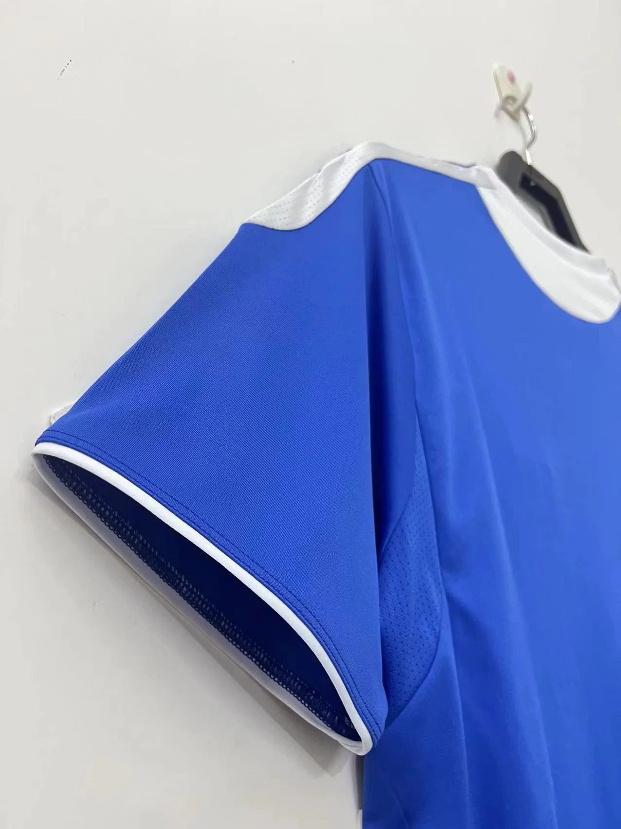 2011-12 Chelsea Home Retro Shirt view 9