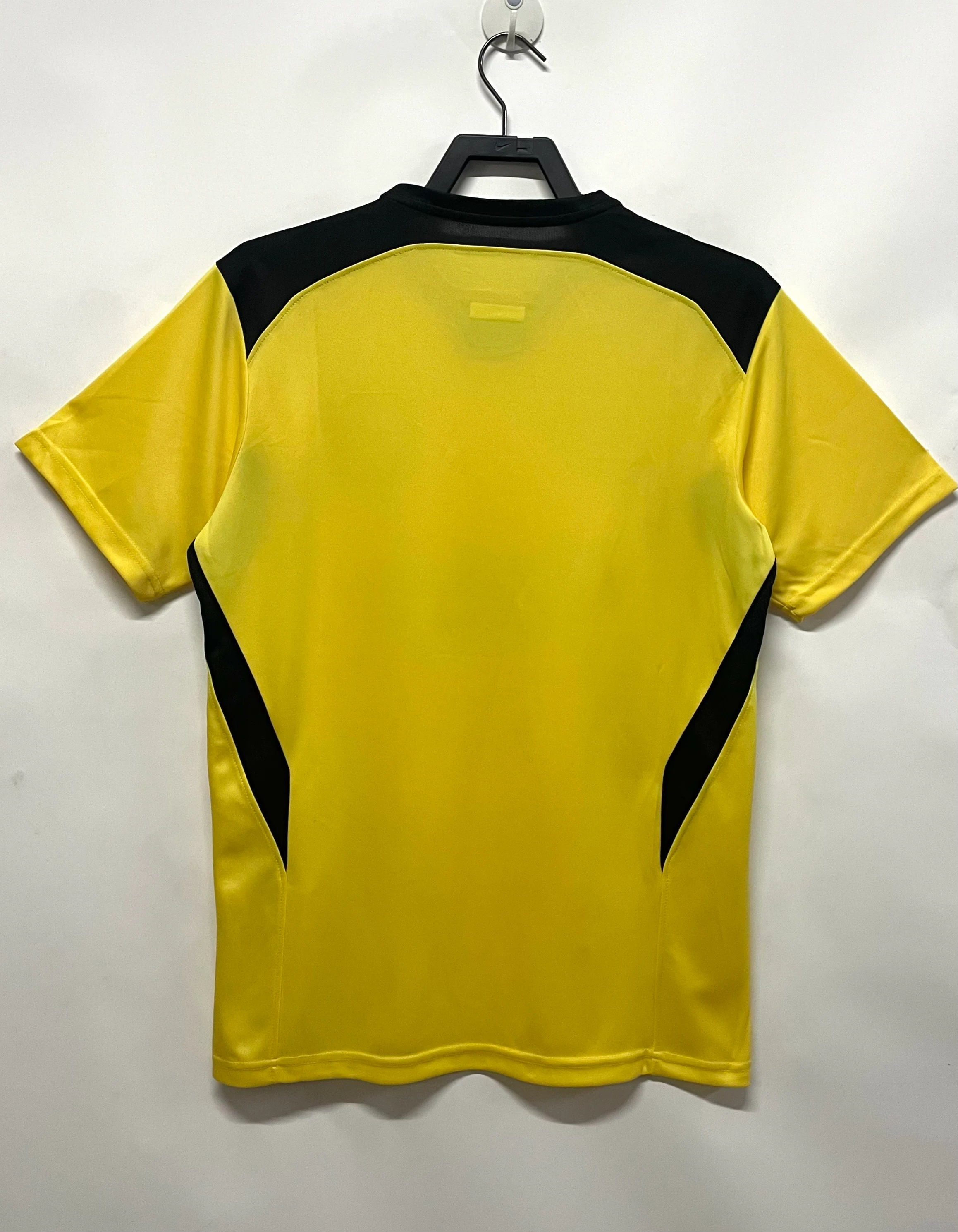 2004-05 Liverpool Away Retro Shirt view 2