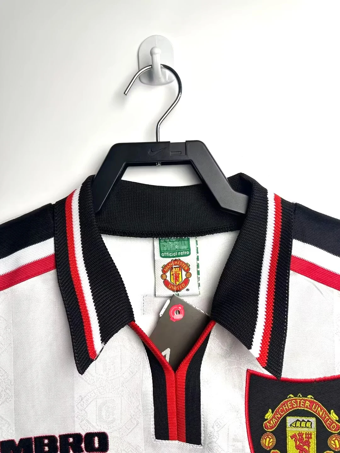 1998-99 Manchester United Away Long Sleeve Retro Shirt view 7