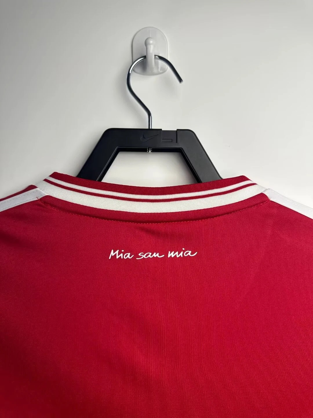 2013-14 Bayern Munich Home Retro Jersey view 7