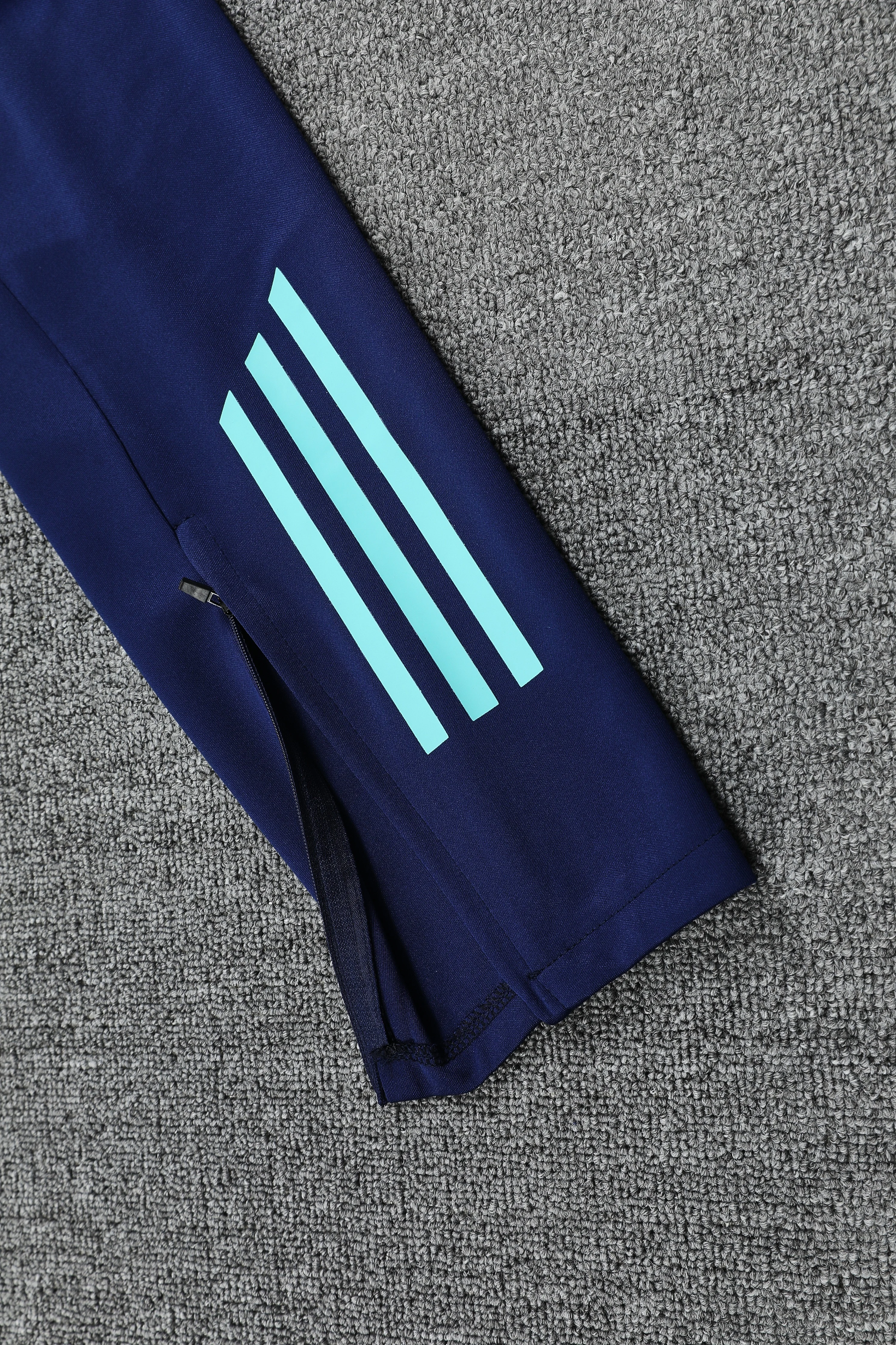 2025-26 Flamengo Hooded Long-Sleeve Training Jersey view 8
