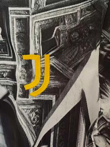 2026-27 Juventus Commemorative Jersey - Fan Edition view 6