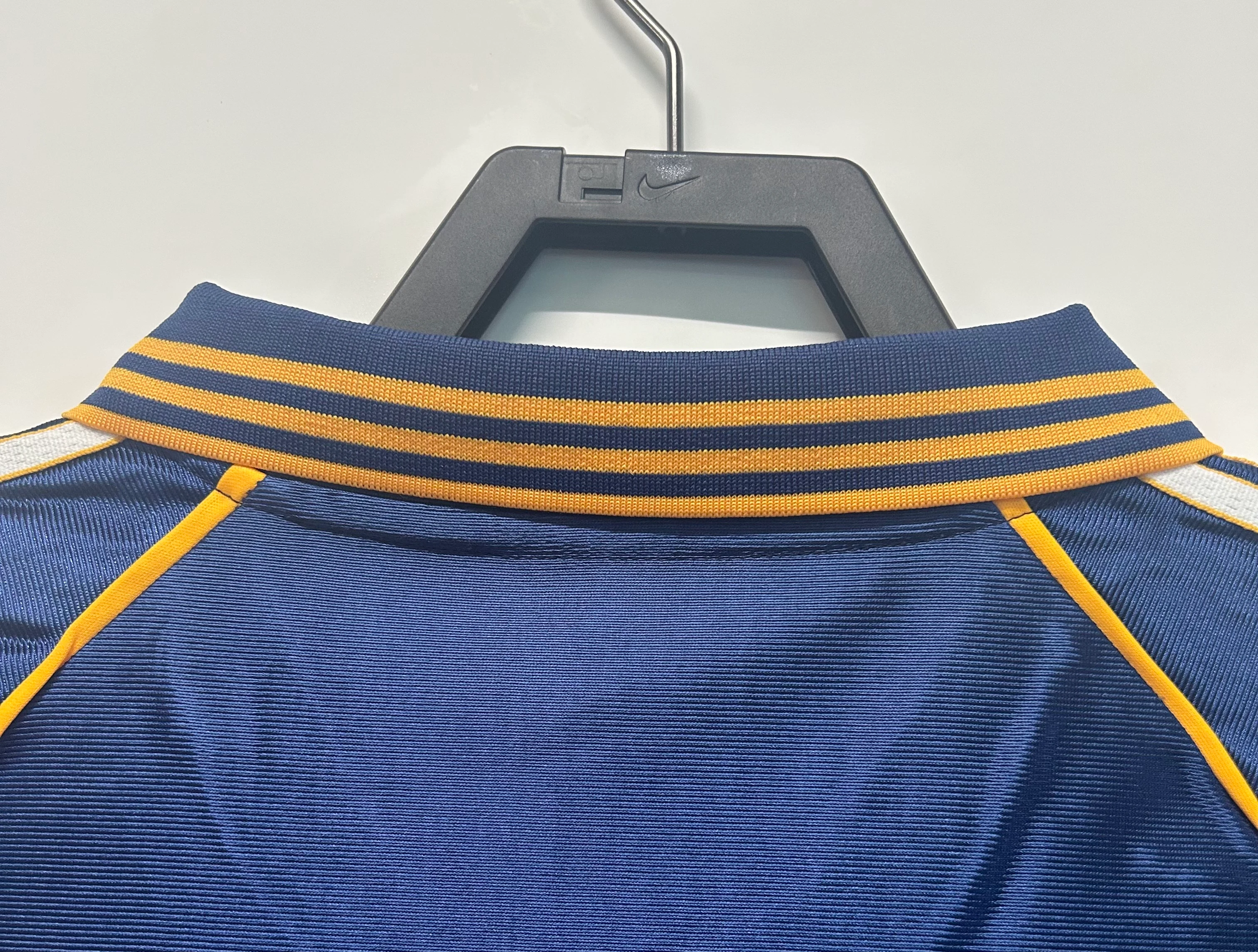 1998-00 Real Madrid Second Away Retro Jersey view 4