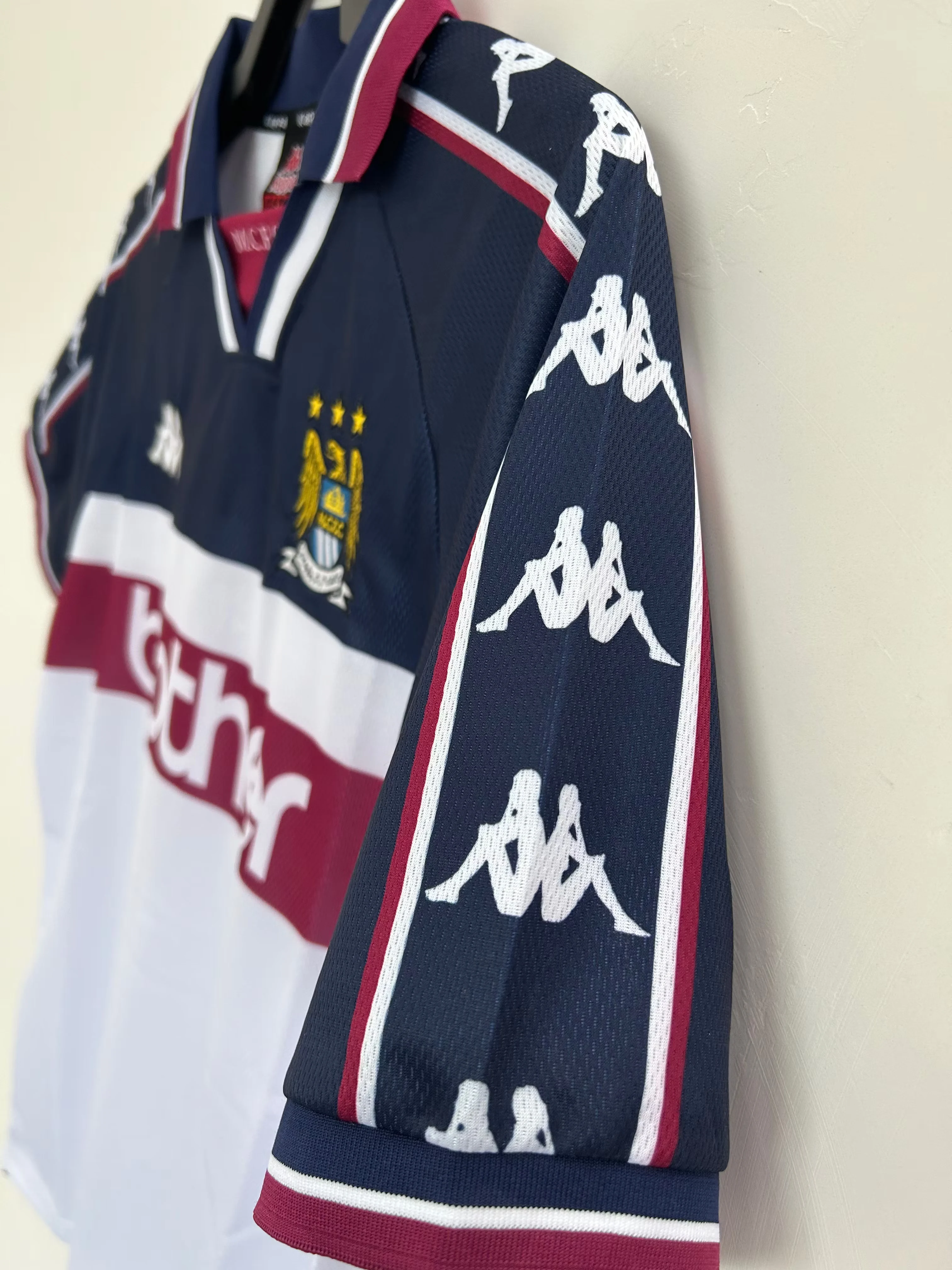 1997-98 Manchester City Away Retro Jersey view 4