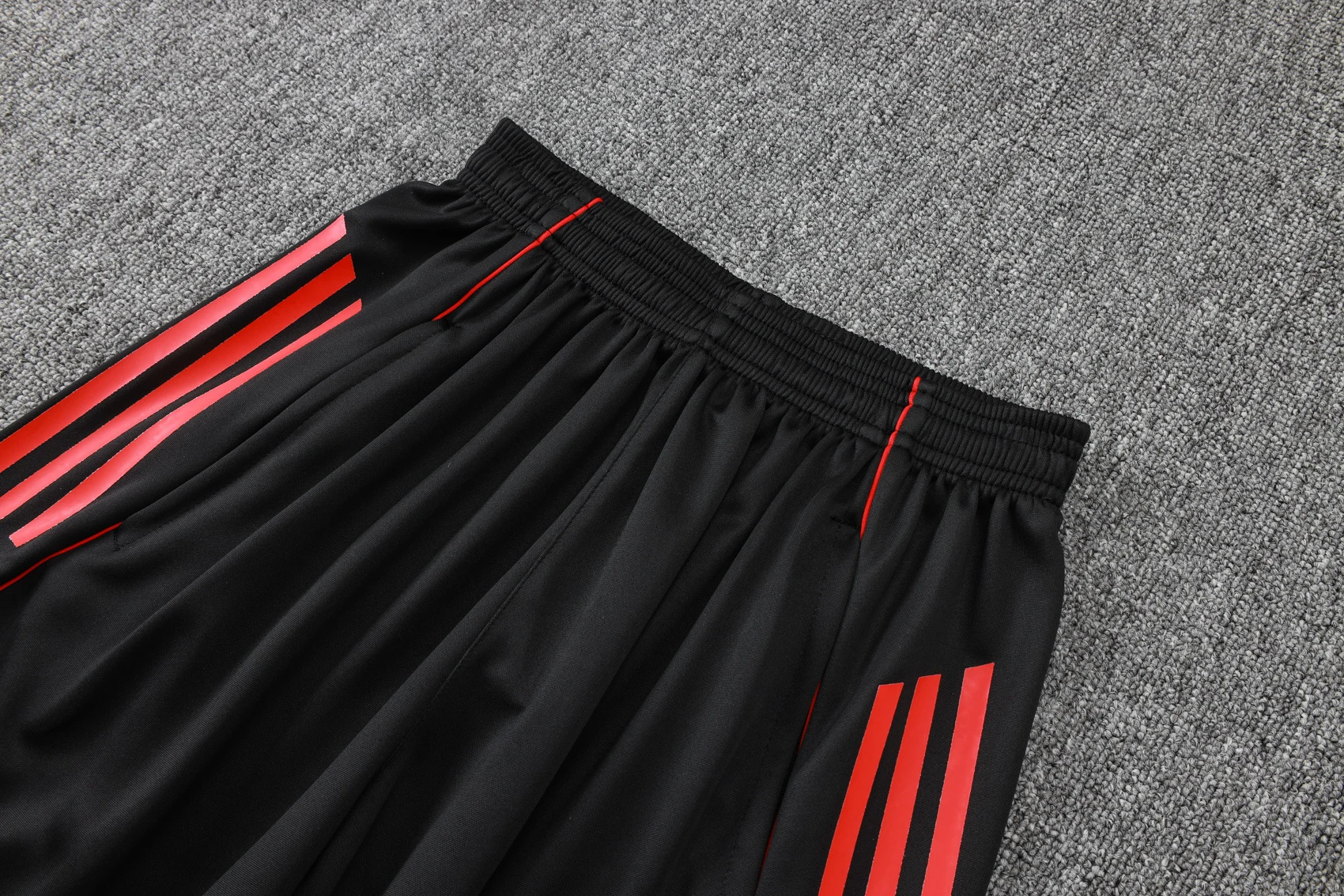 2025-26 season Bayern Munich black short-sleeved training kit view 10
