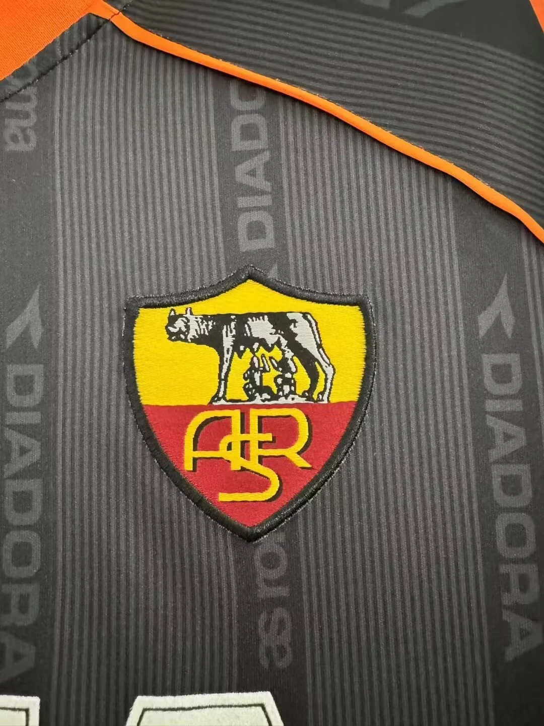 1999-00 Roma Away Retro Jersey view 6
