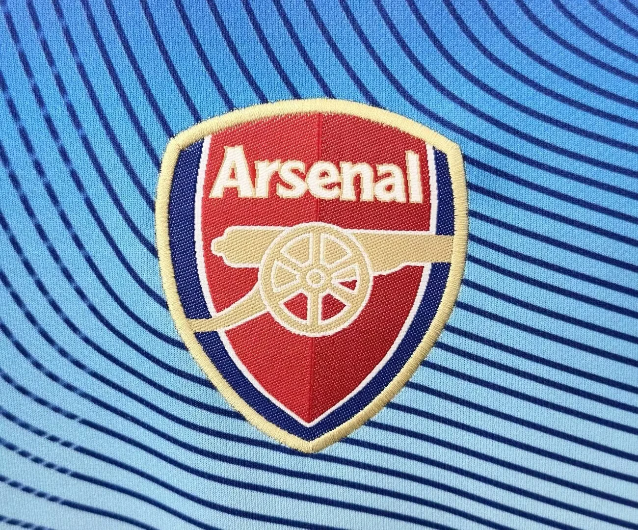 2002-04 Arsenal Away Retro Shirt view 5