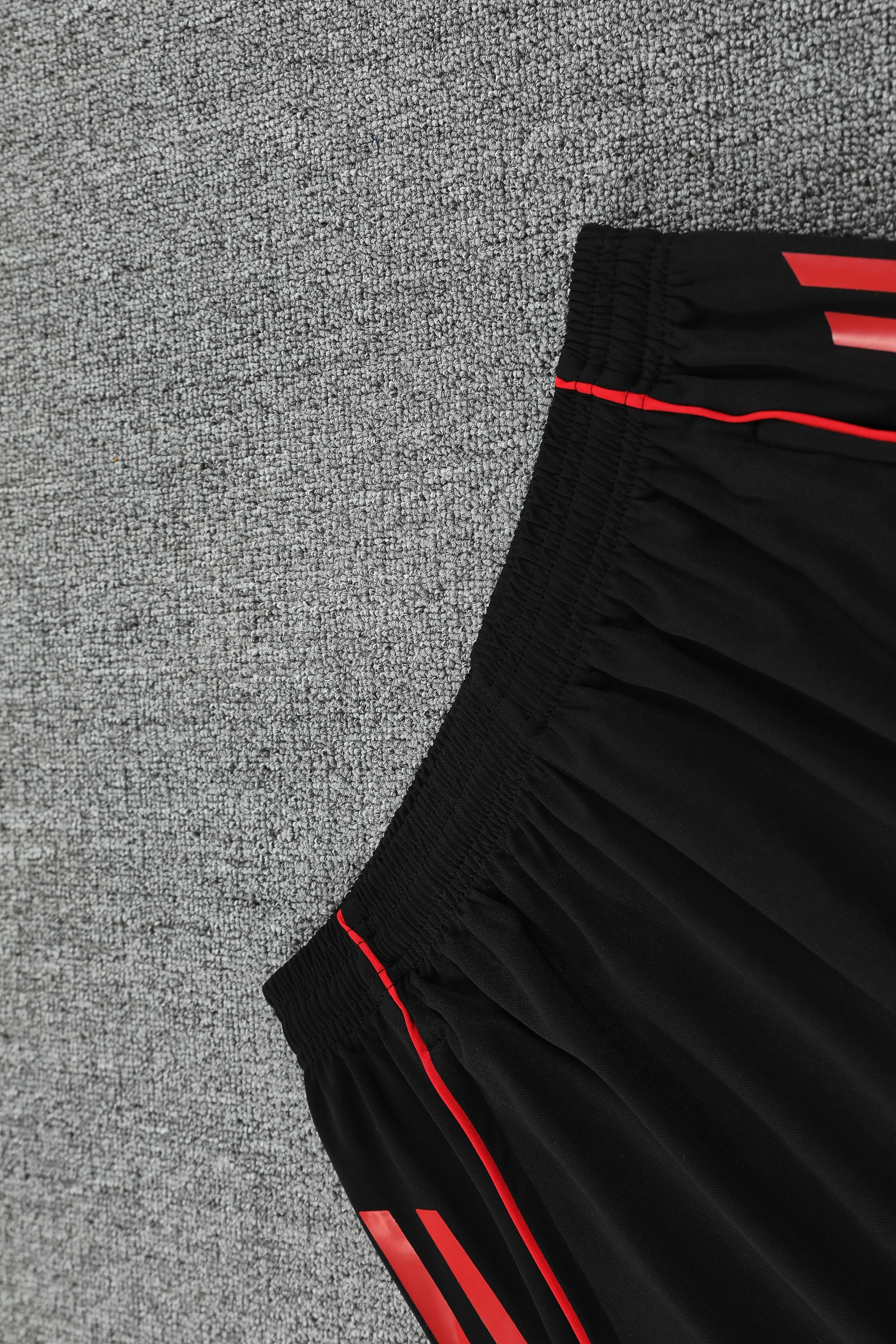 2025-26 Manchester United training vest jersey view 4
