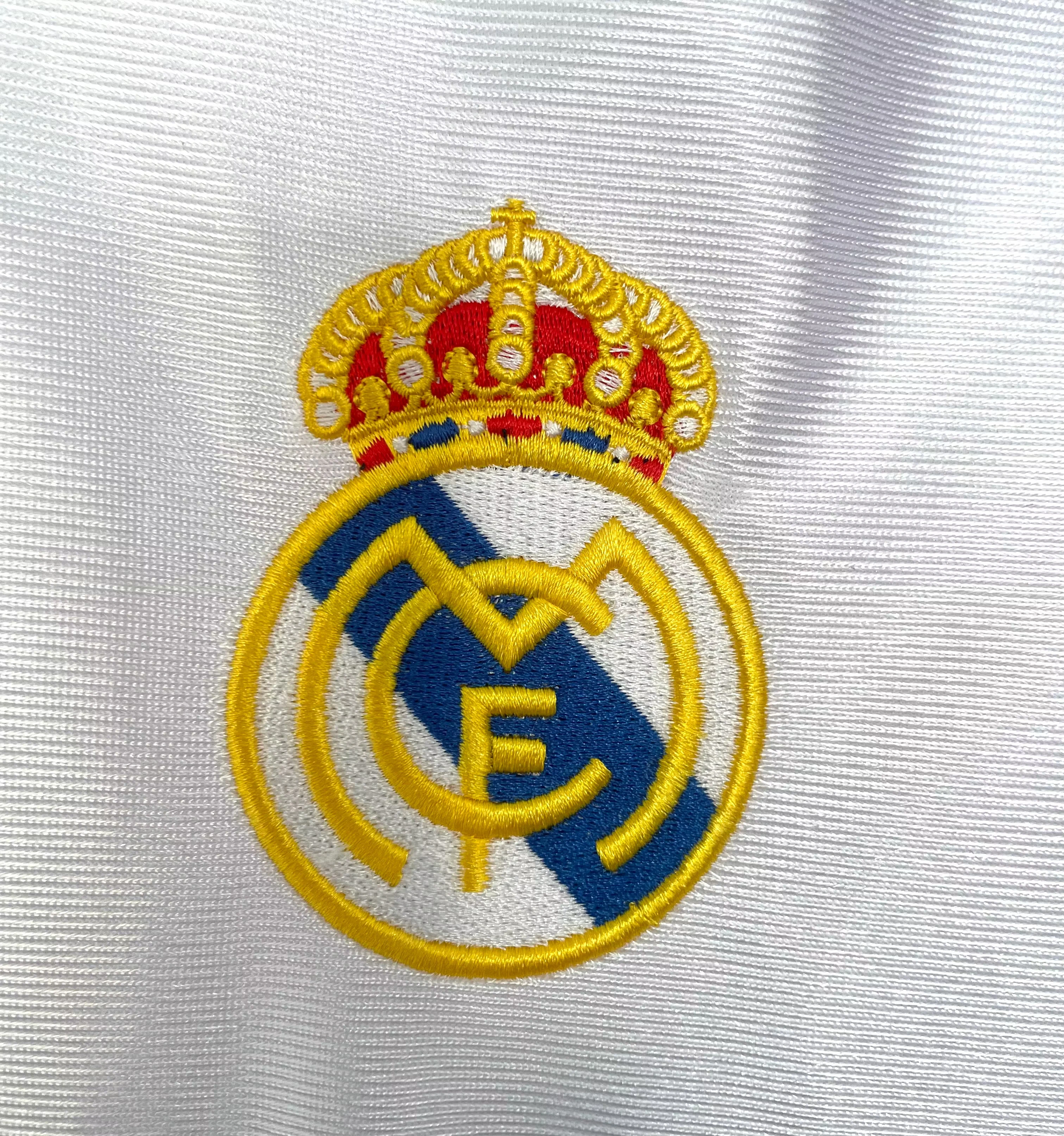 1998-00 Real Madrid Home Retro Jersey view 3