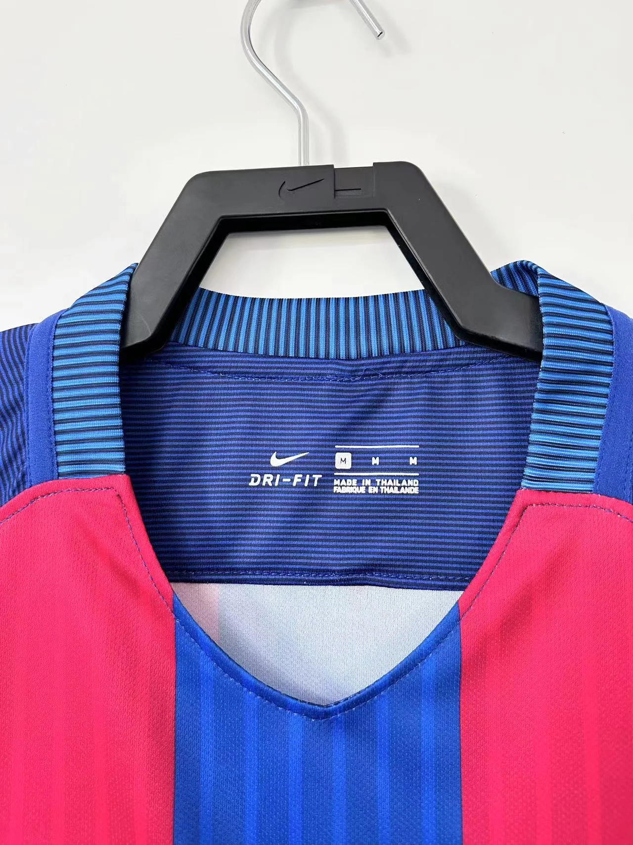 2016-17 Barcelona Home Long Sleeve Retro Jersey view 9