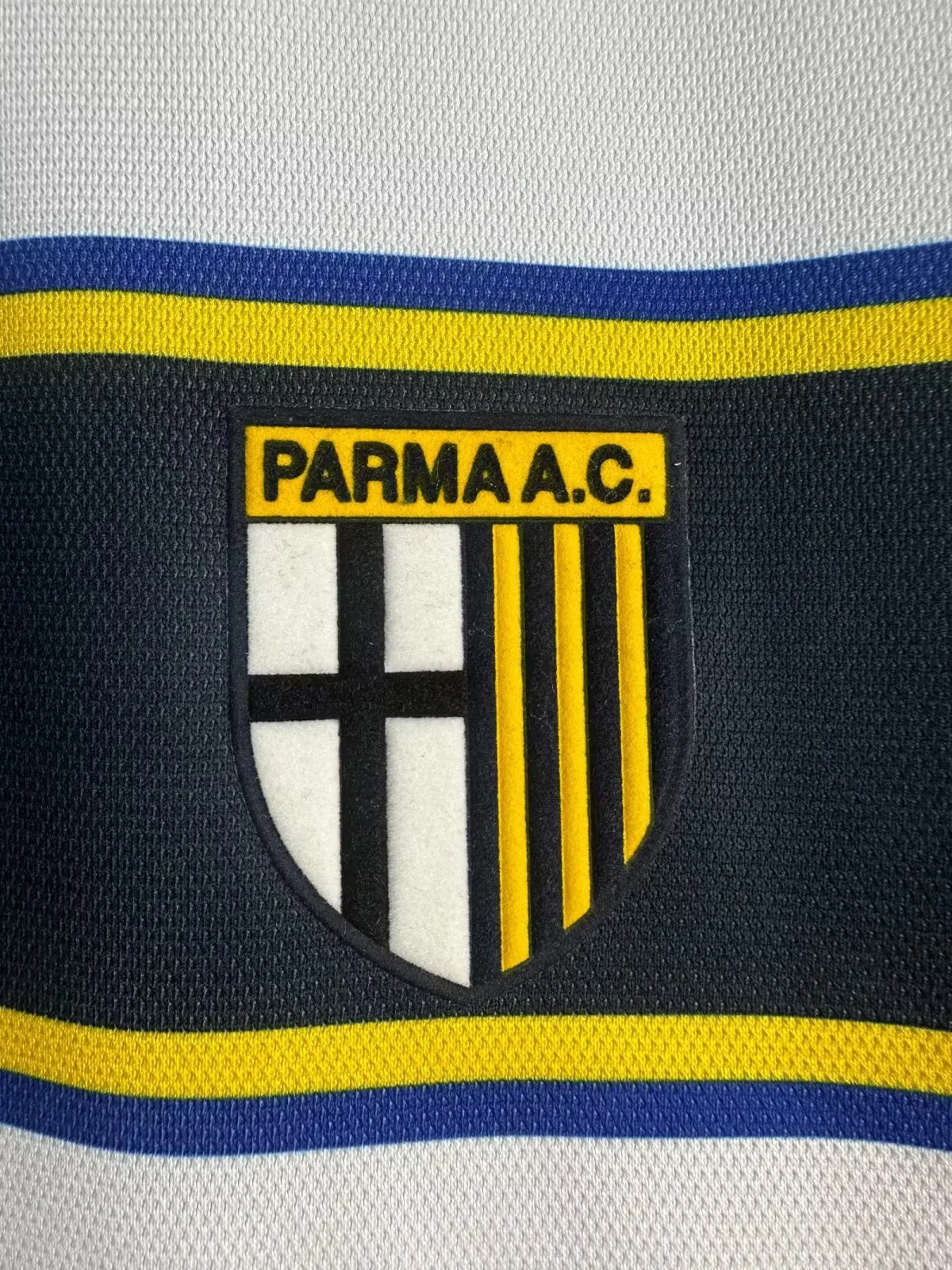 2002-03 Parma Away Retro Long-Sleeve Jersey view 7