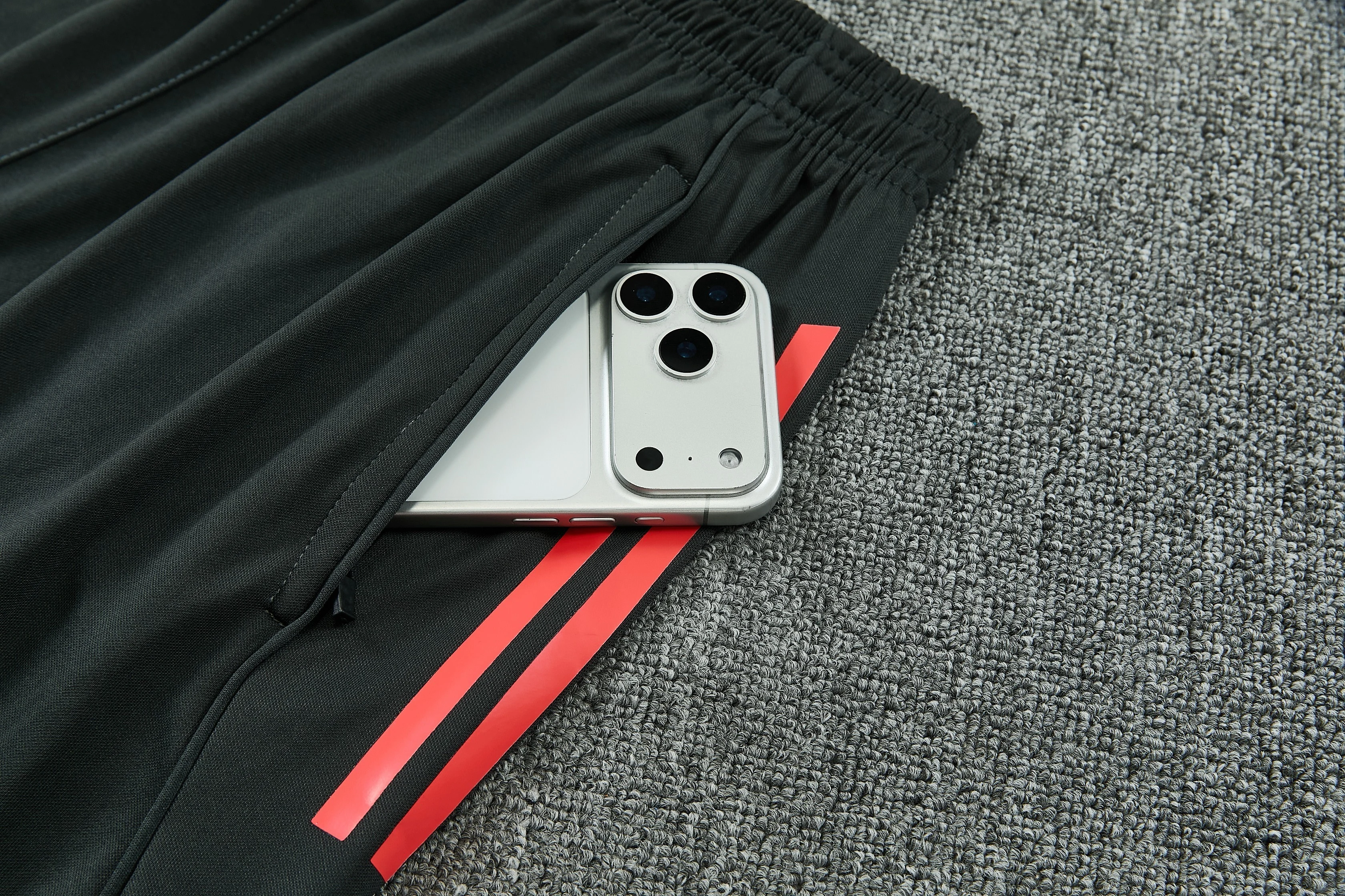 2025-26 Bayern Munich training vest jersey view 6