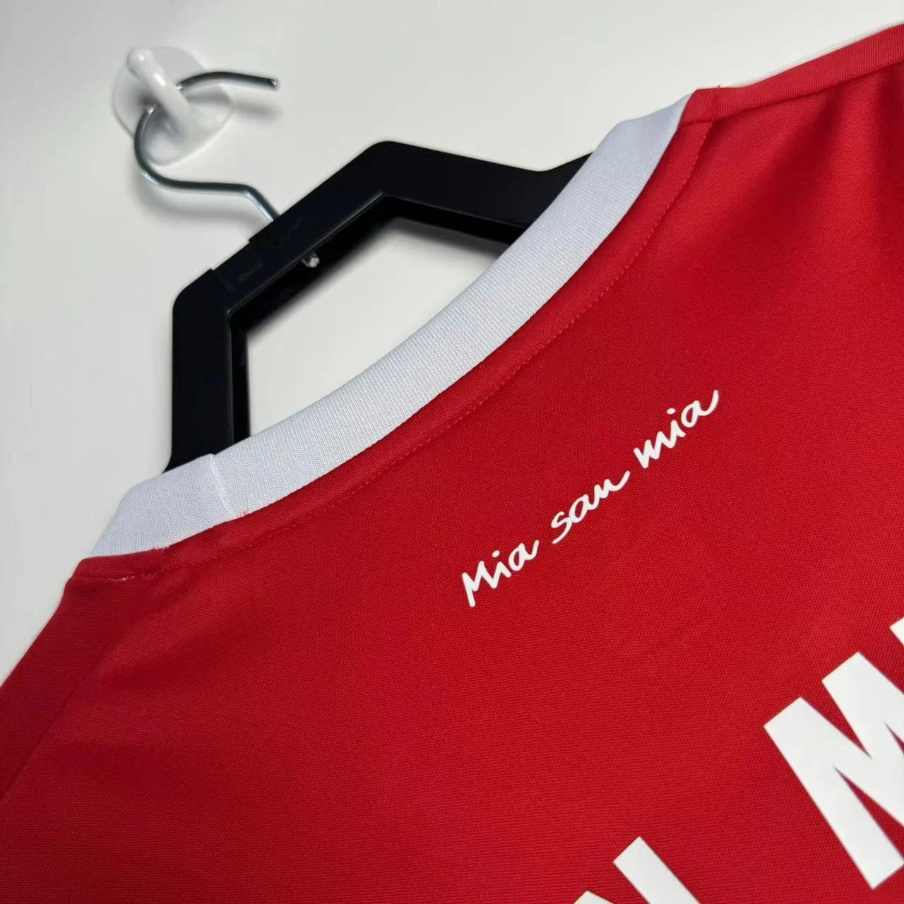 2017-18 Bayern Munich Home Retro Jersey view 4