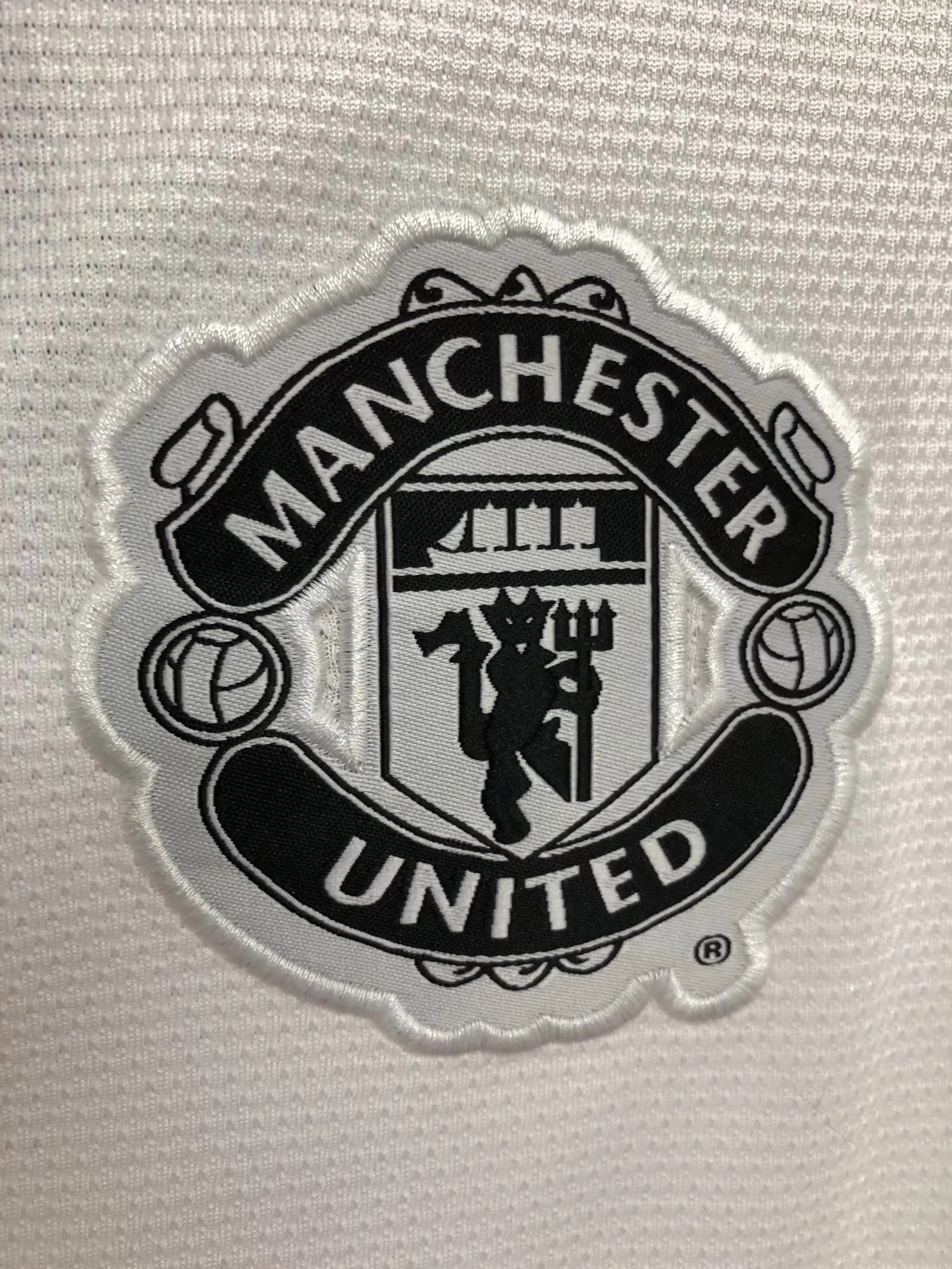 2013-14 Manchester United white retro jersey view 7