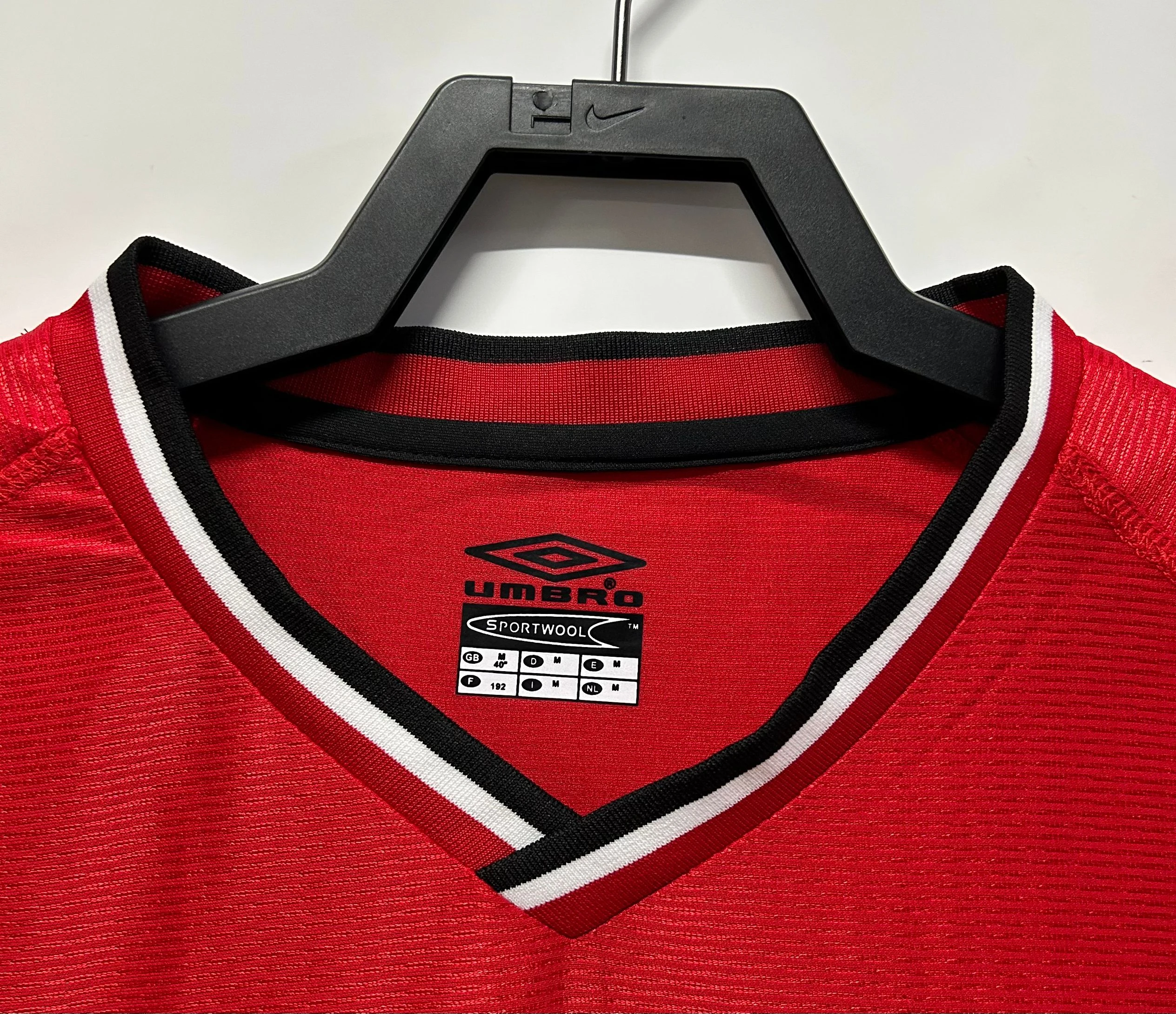 2000-02 Manchester United Home Retro Jersey view 6