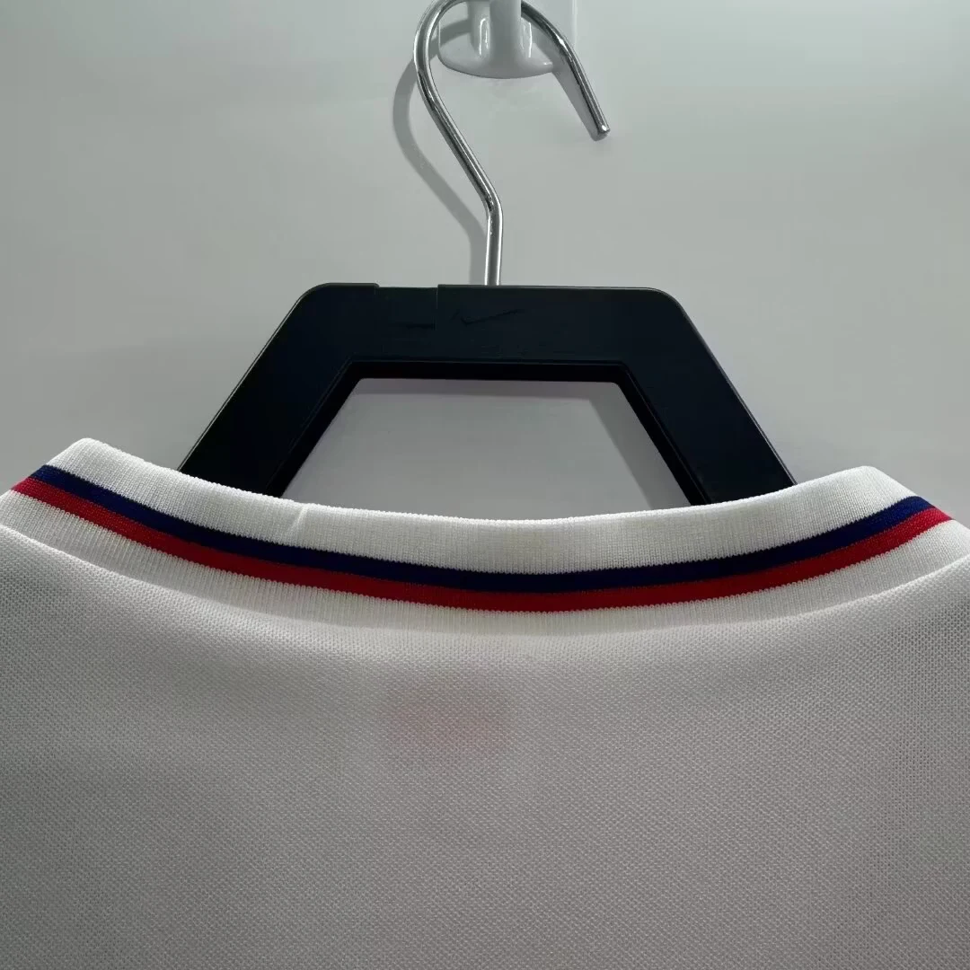 1982 England Home Retro Jersey view 3