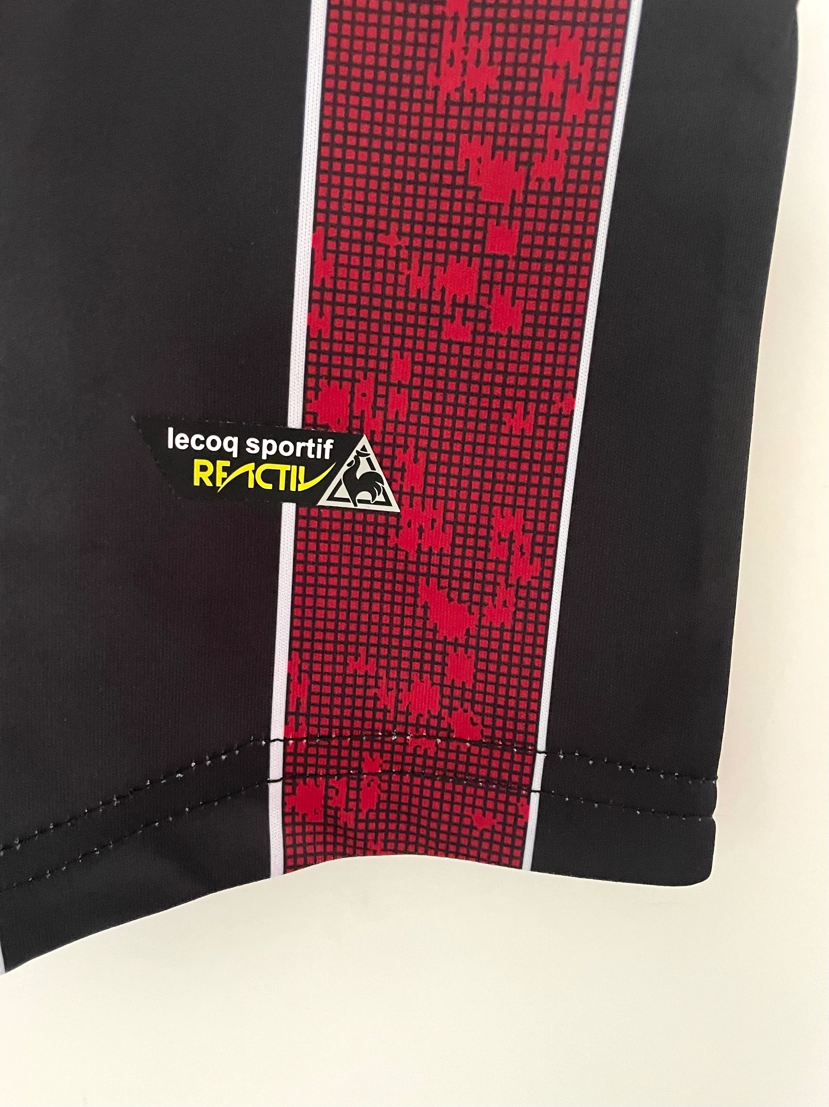 2008-09 Manchester City Away Retro Jersey view 3