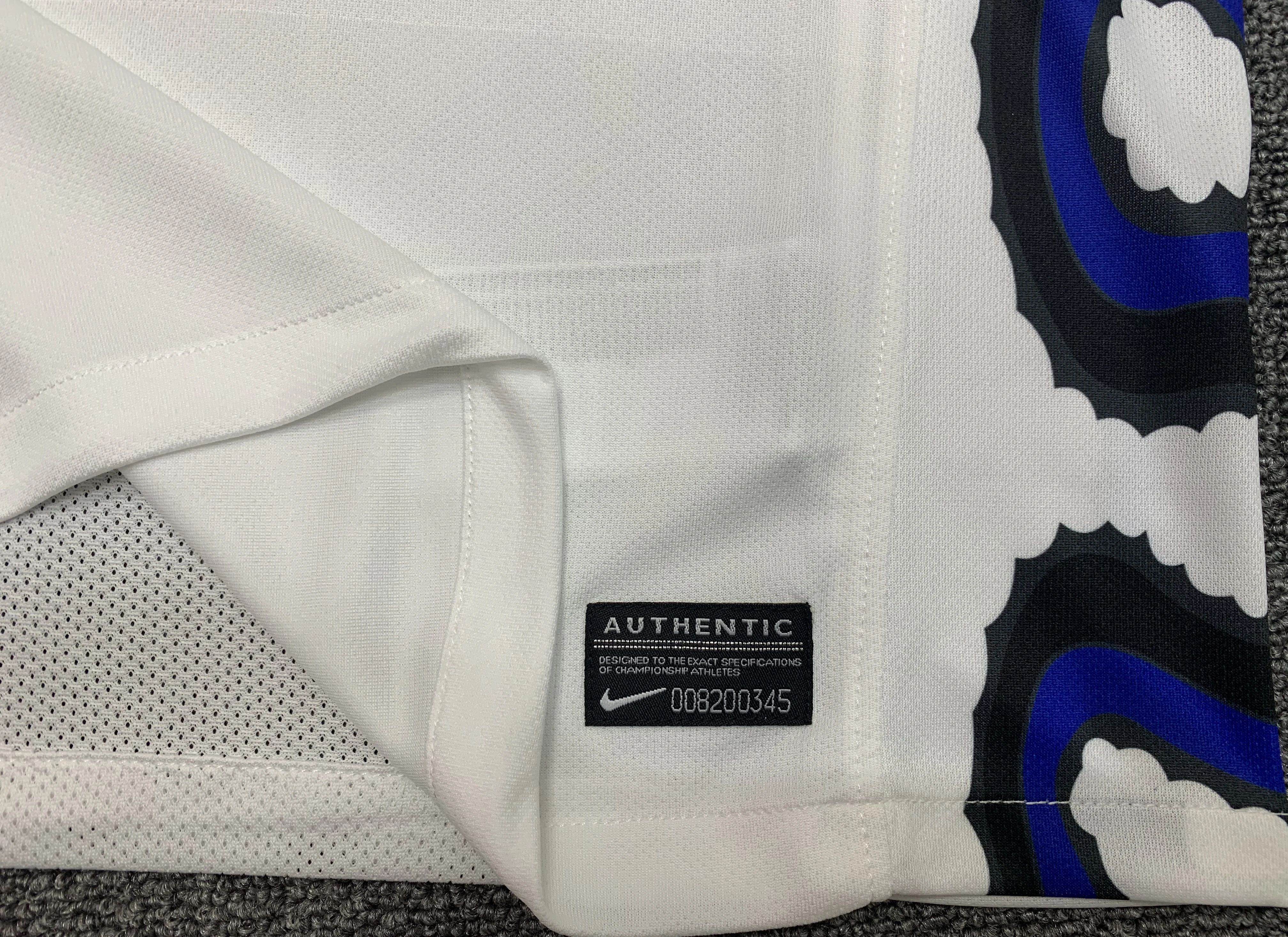 2010 Inter Milan Away White Retro Jersey view 5
