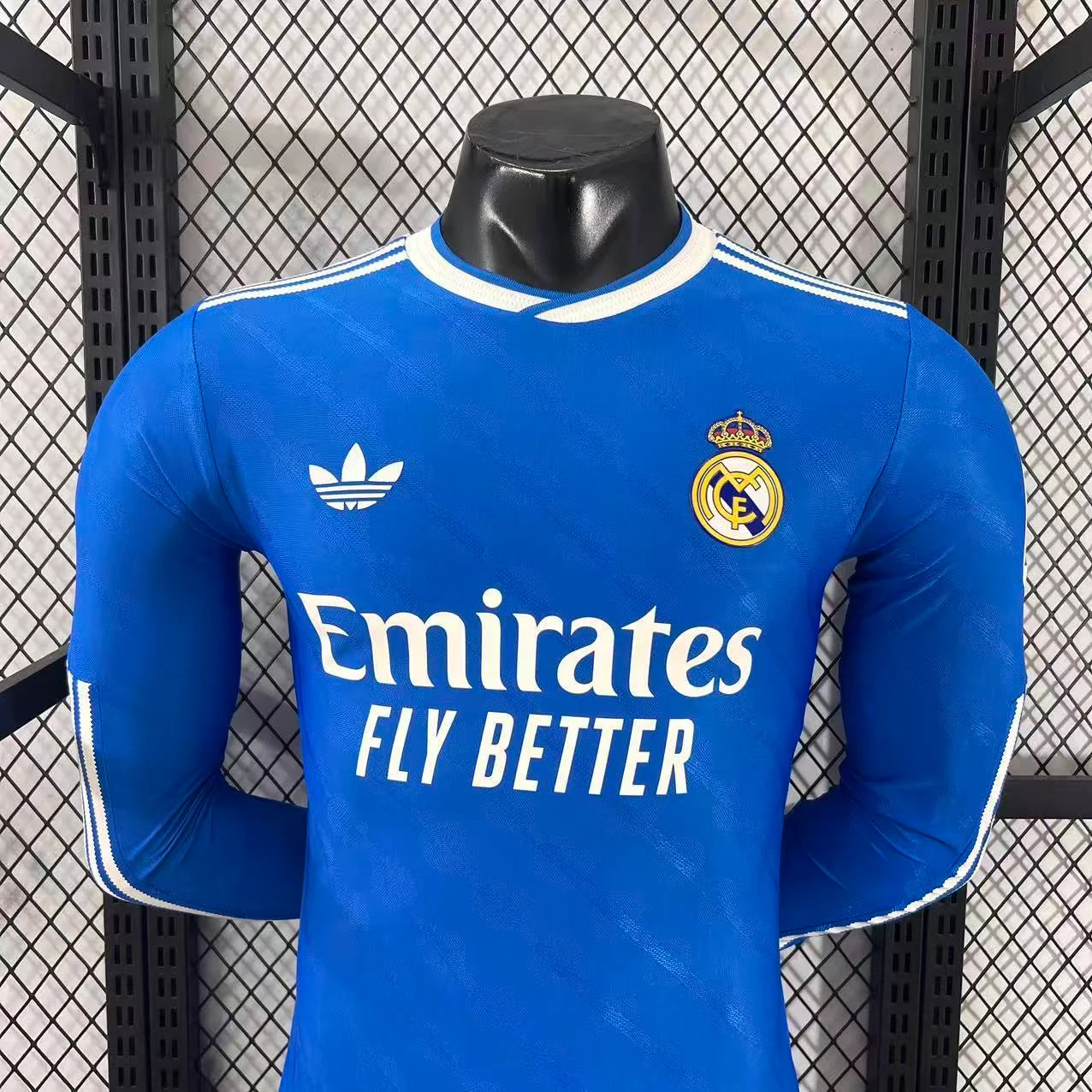 2025-26 Real Madrid Third Away Kit - Player Version view 3