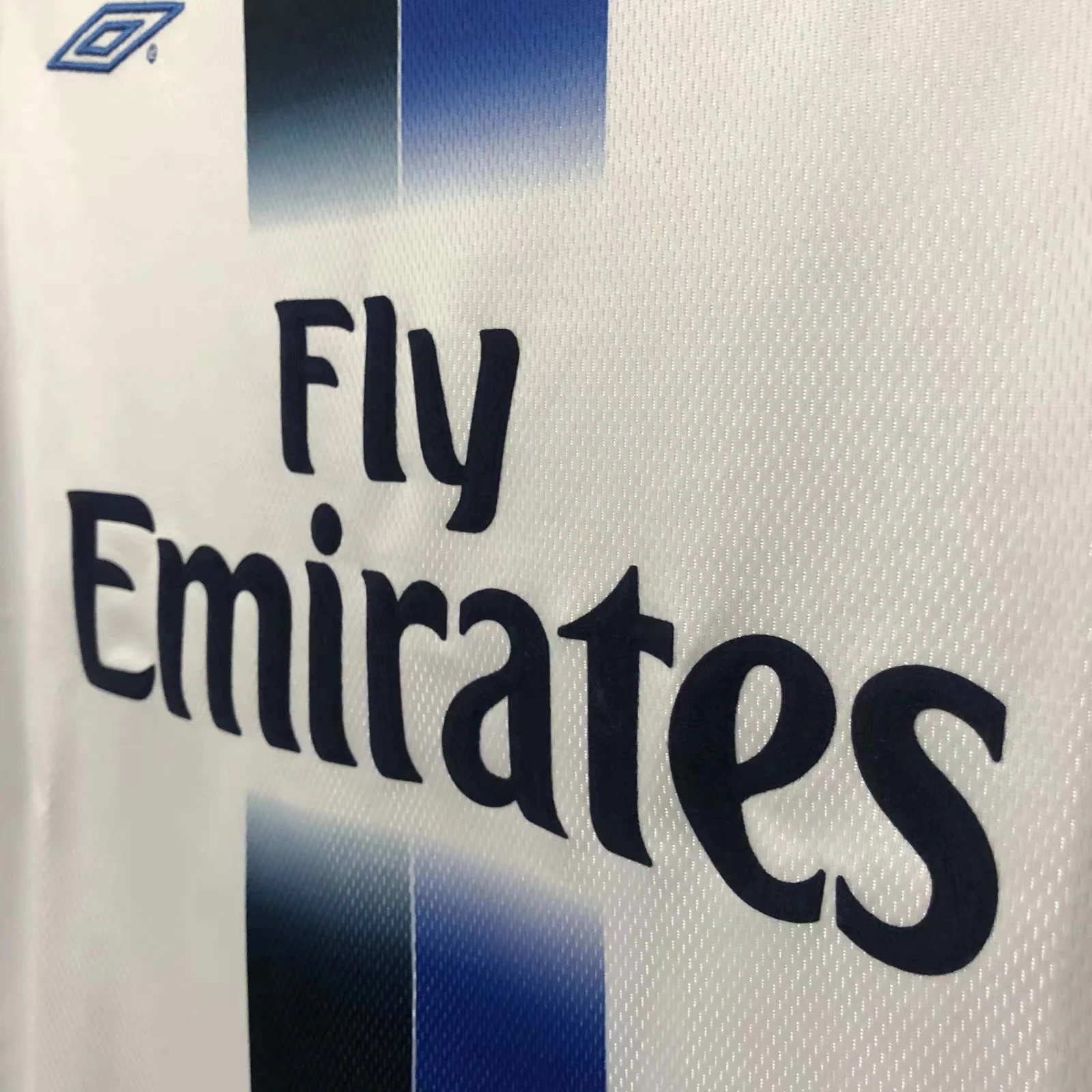 2003 Chelsea Away Retro Kit view 4