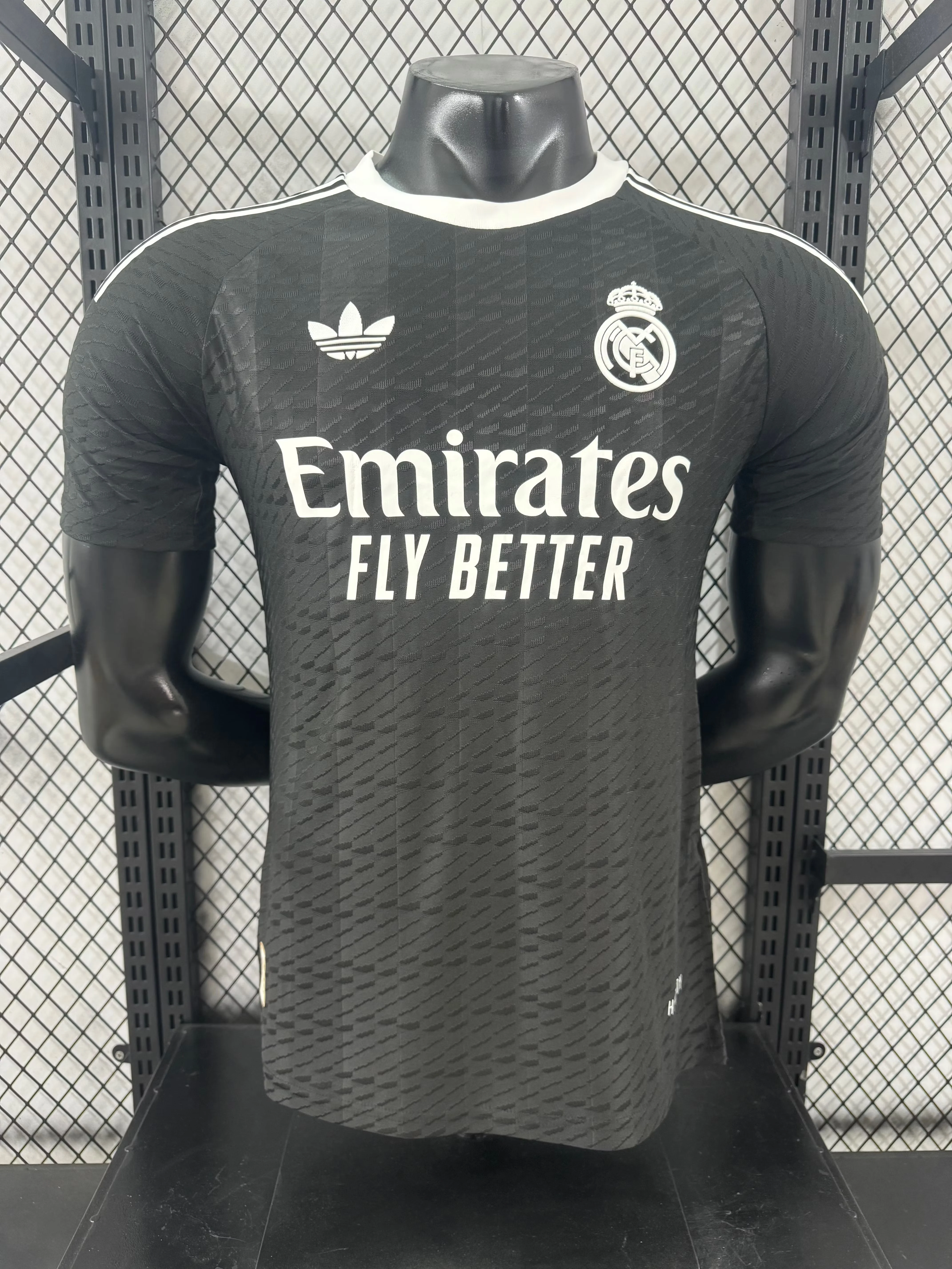 2025-26 Real Madrid Goalkeeper Jersey – Player Version