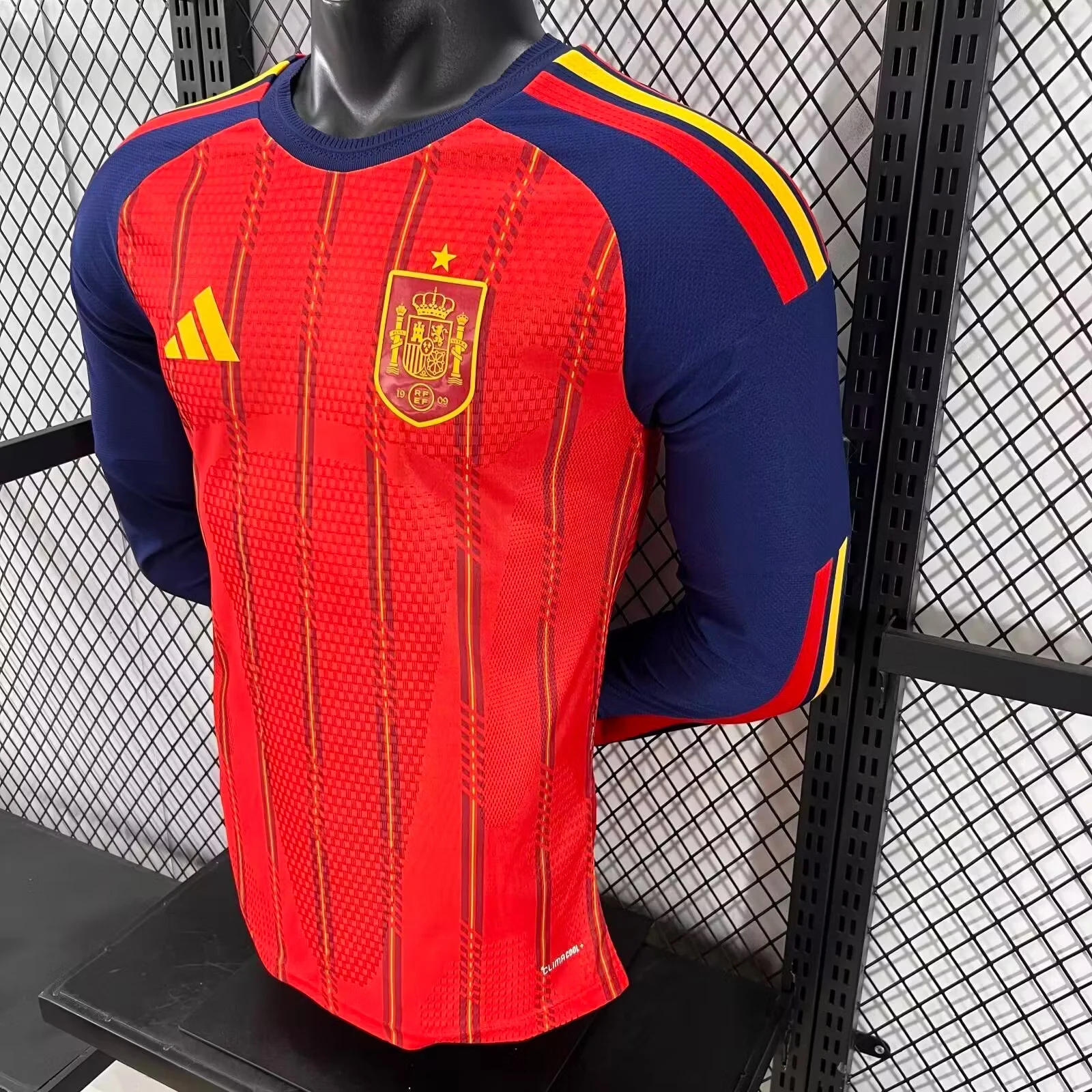 2026 Spain Home Long-Sleeve Jersey - Player Version view 8