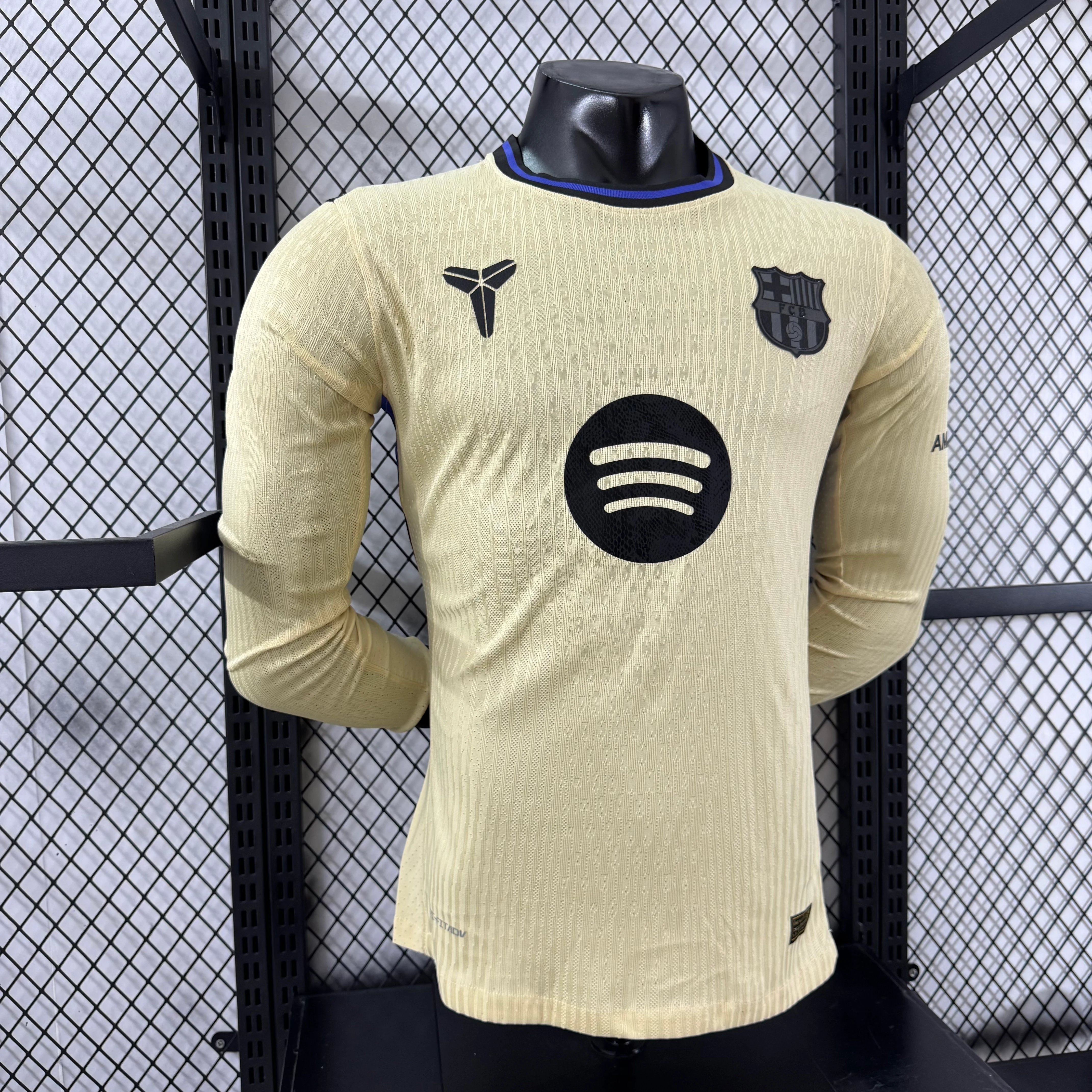 2025-26 Barcelona Away Long-Sleeve Jersey - Player Version view 9