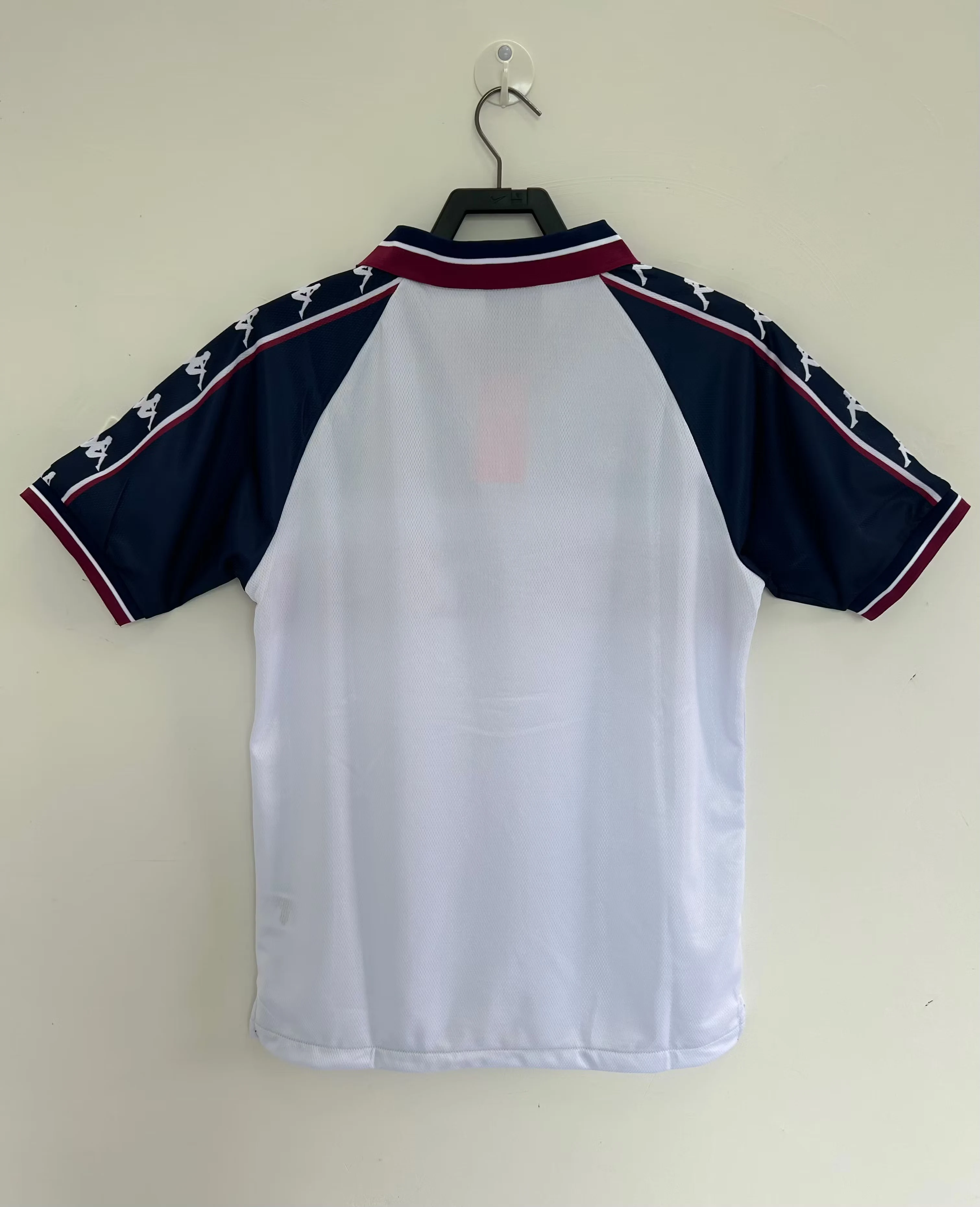 1997-98 Manchester City Away Retro Jersey view 2
