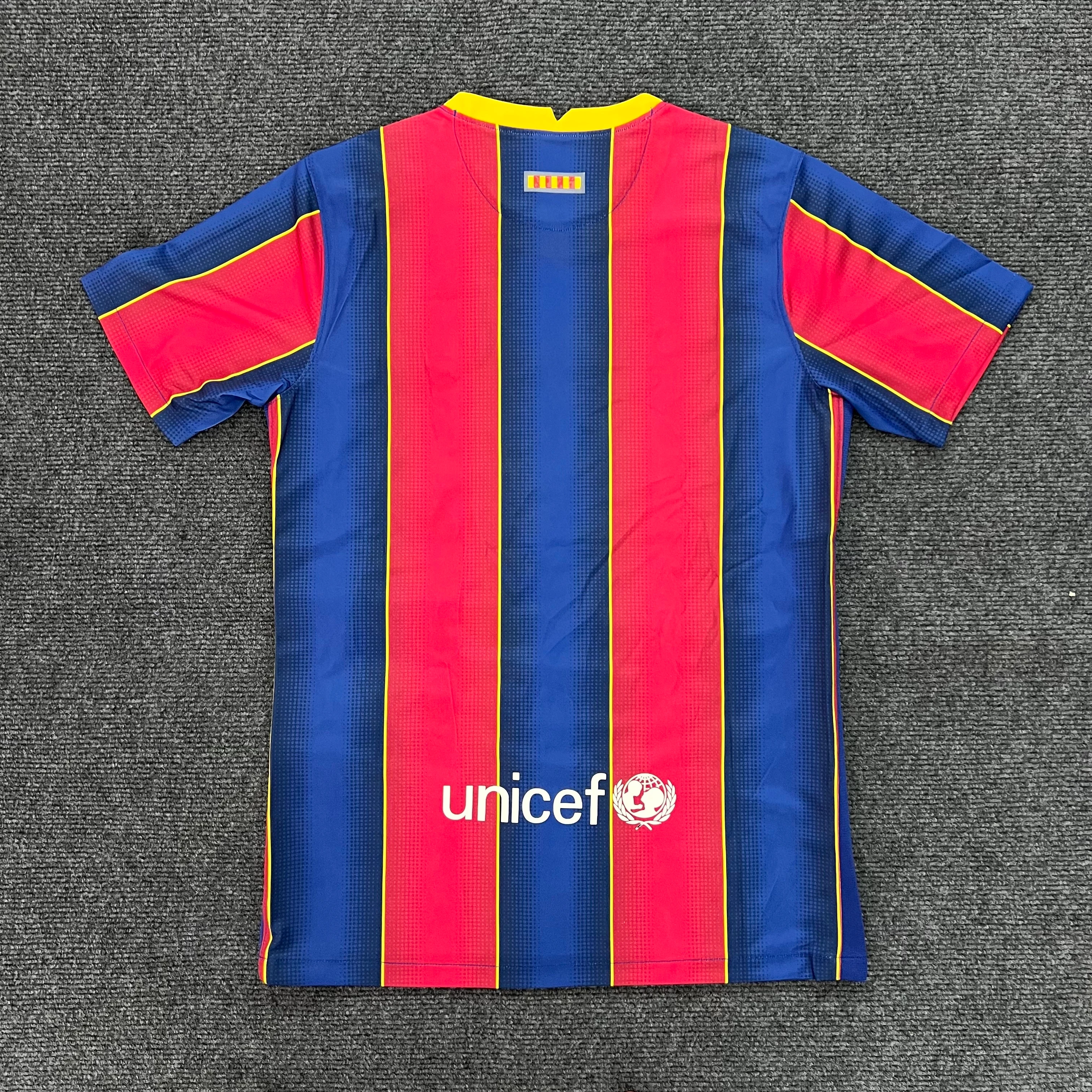2020-21 Barcelona Retro Home Jersey view 2
