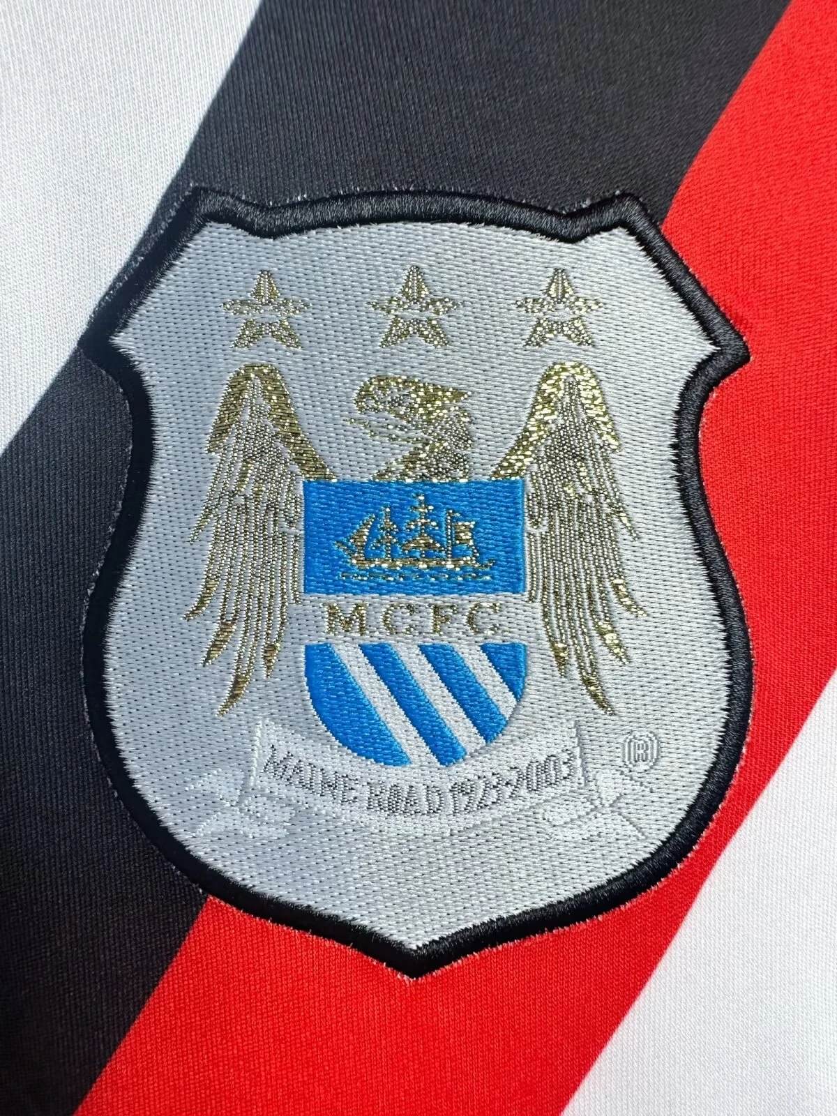2002-03 Manchester City Away Retro Jersey view 5
