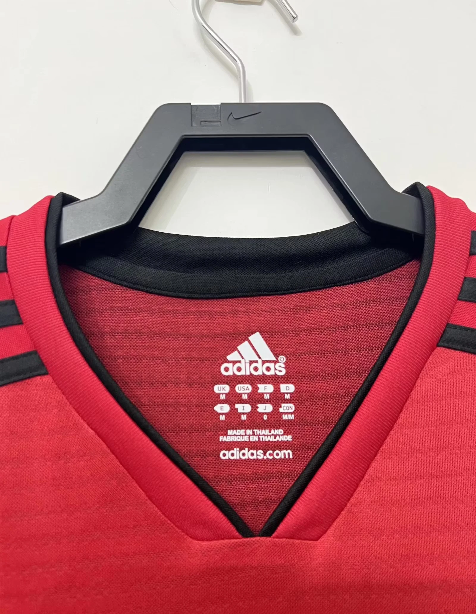 2018-19 Manchester United Home Retro Jersey view 5