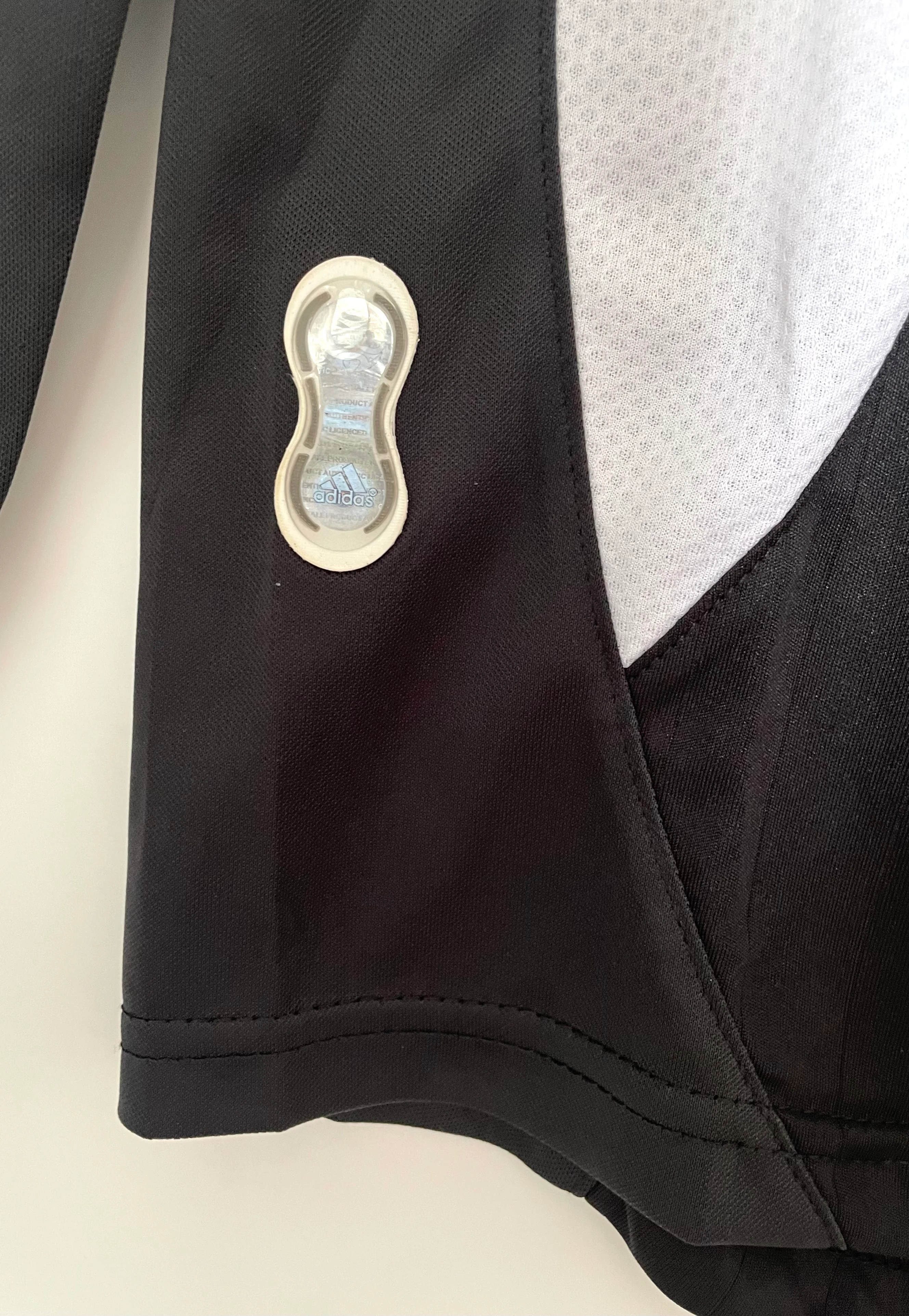 2006-07 Real Madrid Second Away Retro Long-Sleeve Jersey view 5