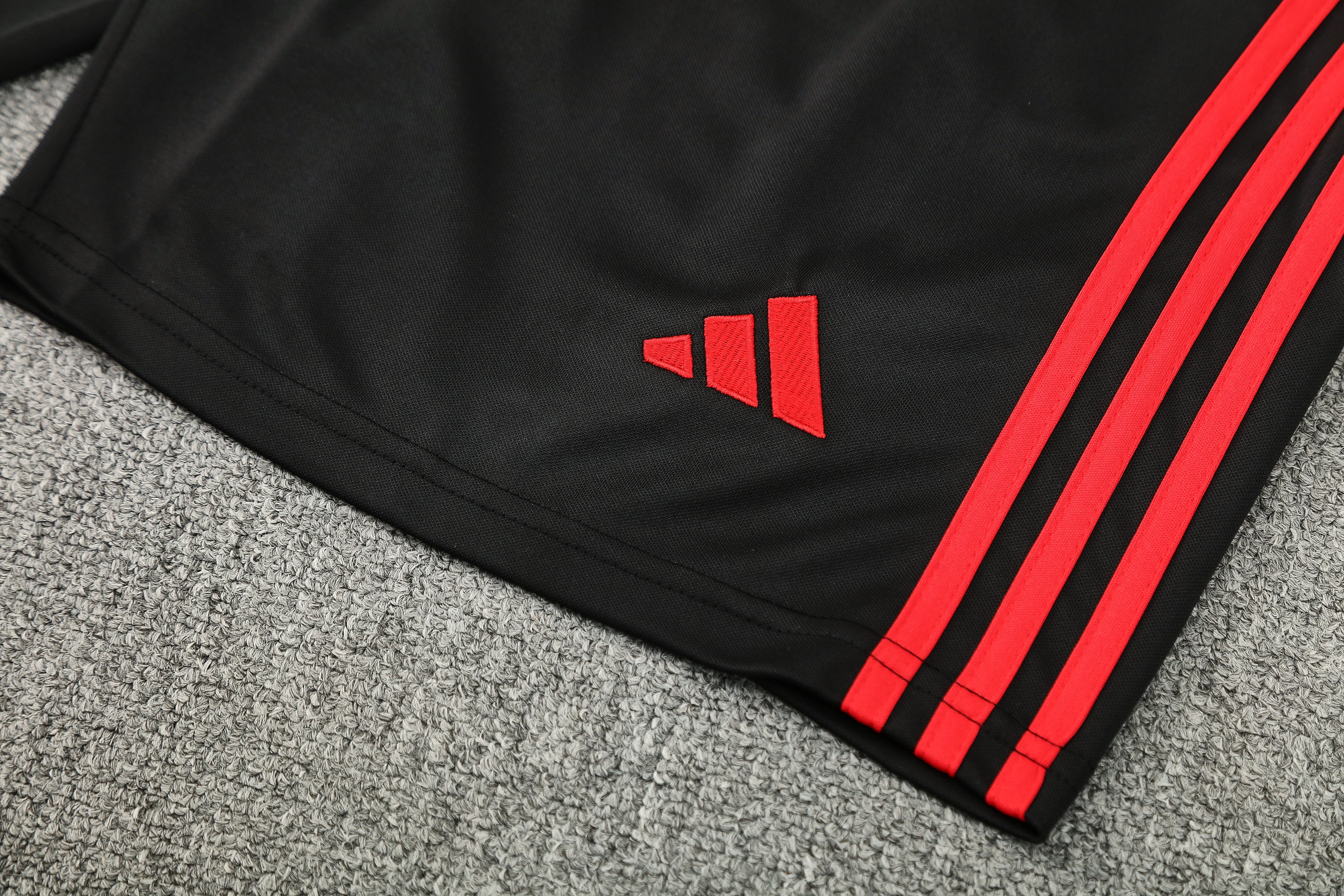 2025-26 Manchester United training vest jersey view 18