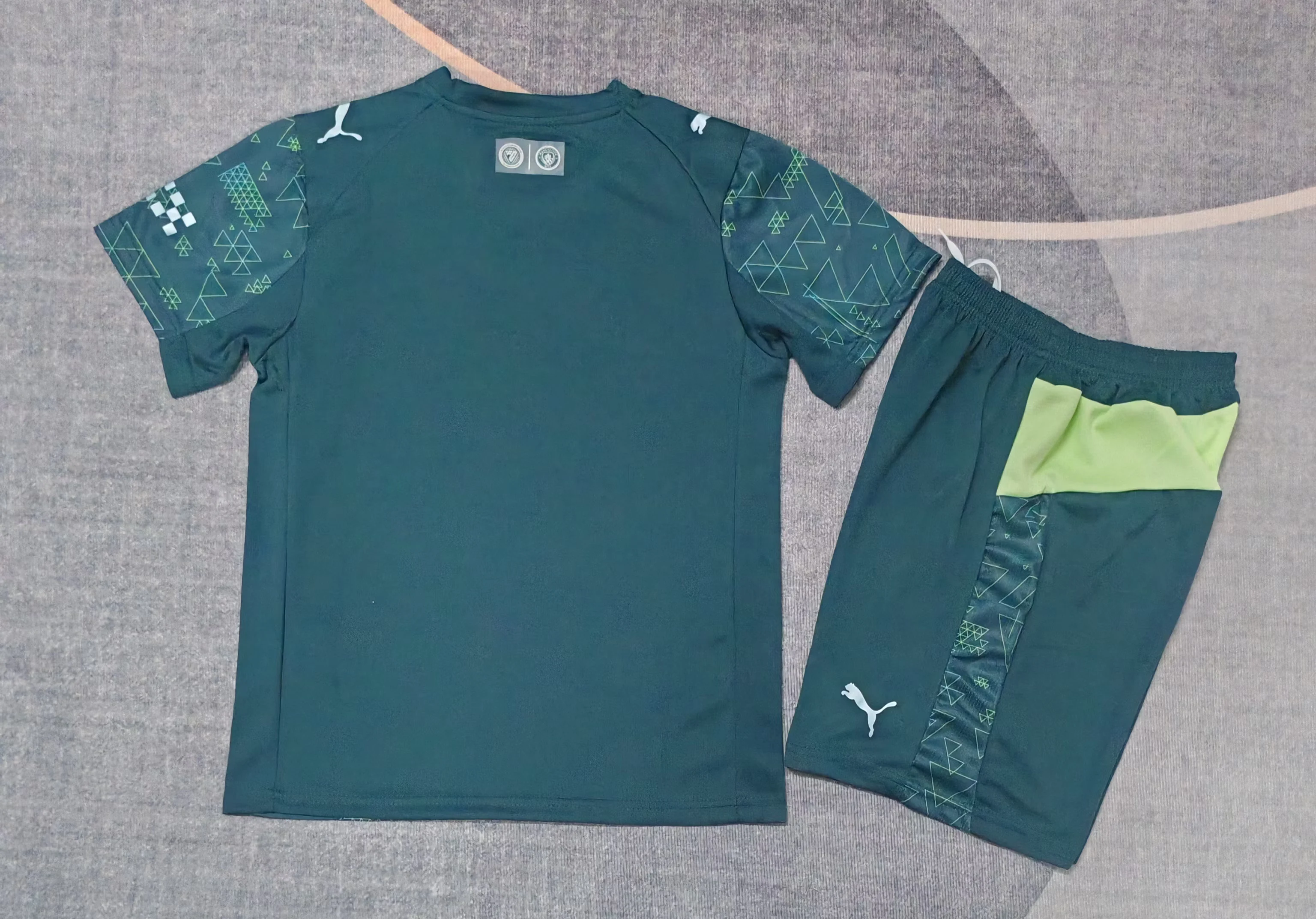 2025-26 Manchester City Away Kits - Children's Clothing view 2