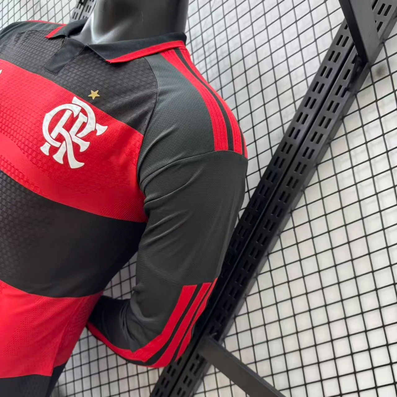2026-27 Flamengo Home Long-Sleeve Jersey - Player Version view 8