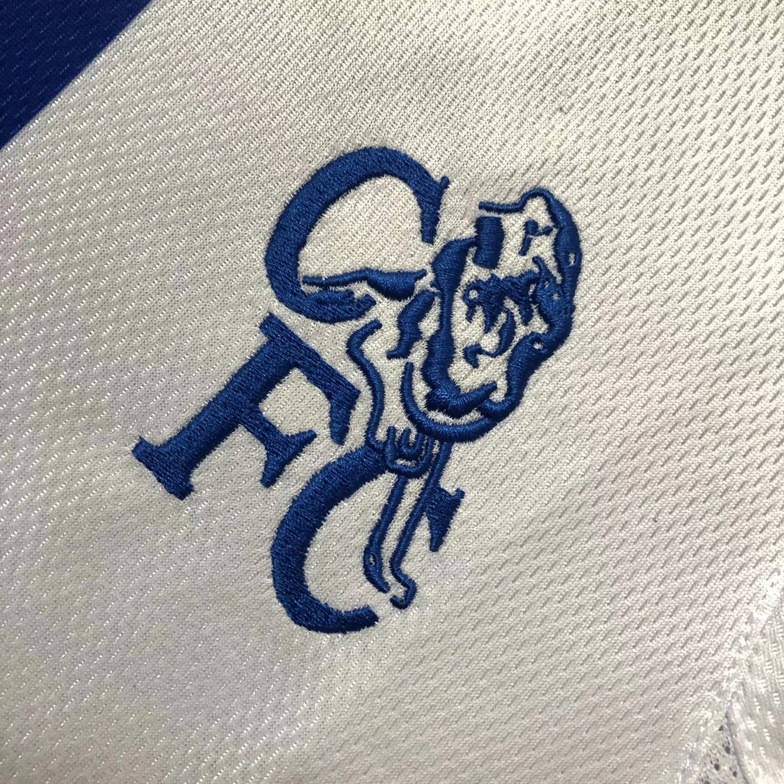 2003 Chelsea Away Retro Kit view 7