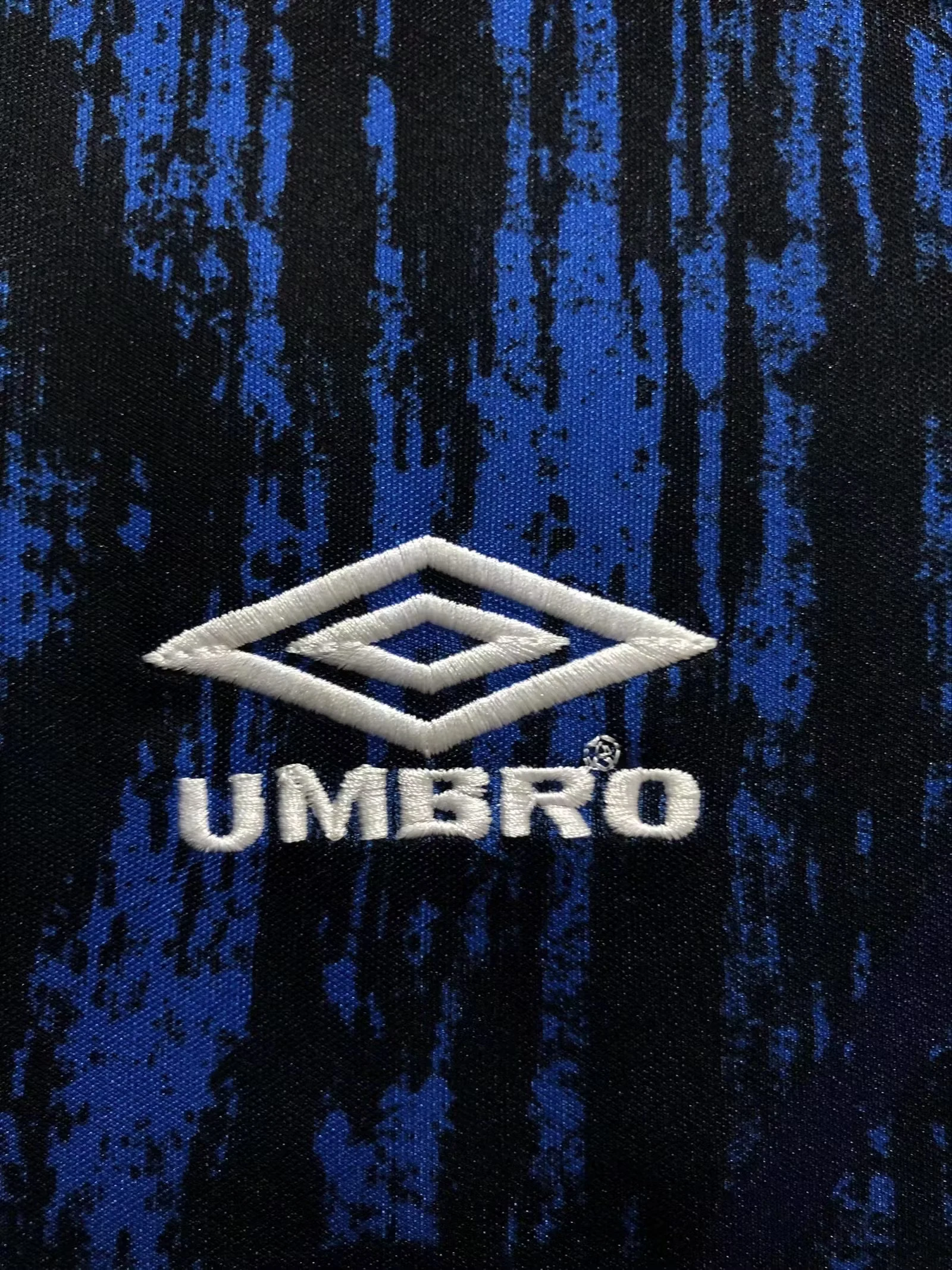 1993 Manchester United black retro jersey view 7