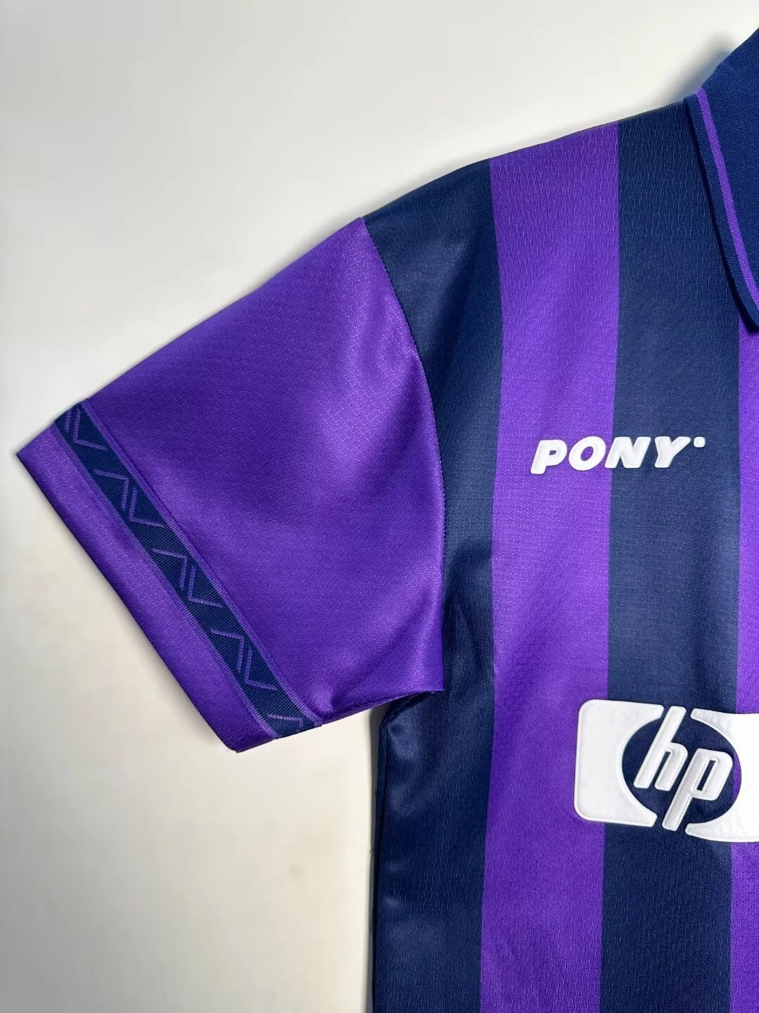 1995-97 Tottenham Hotspur Away Retro Kit view 8