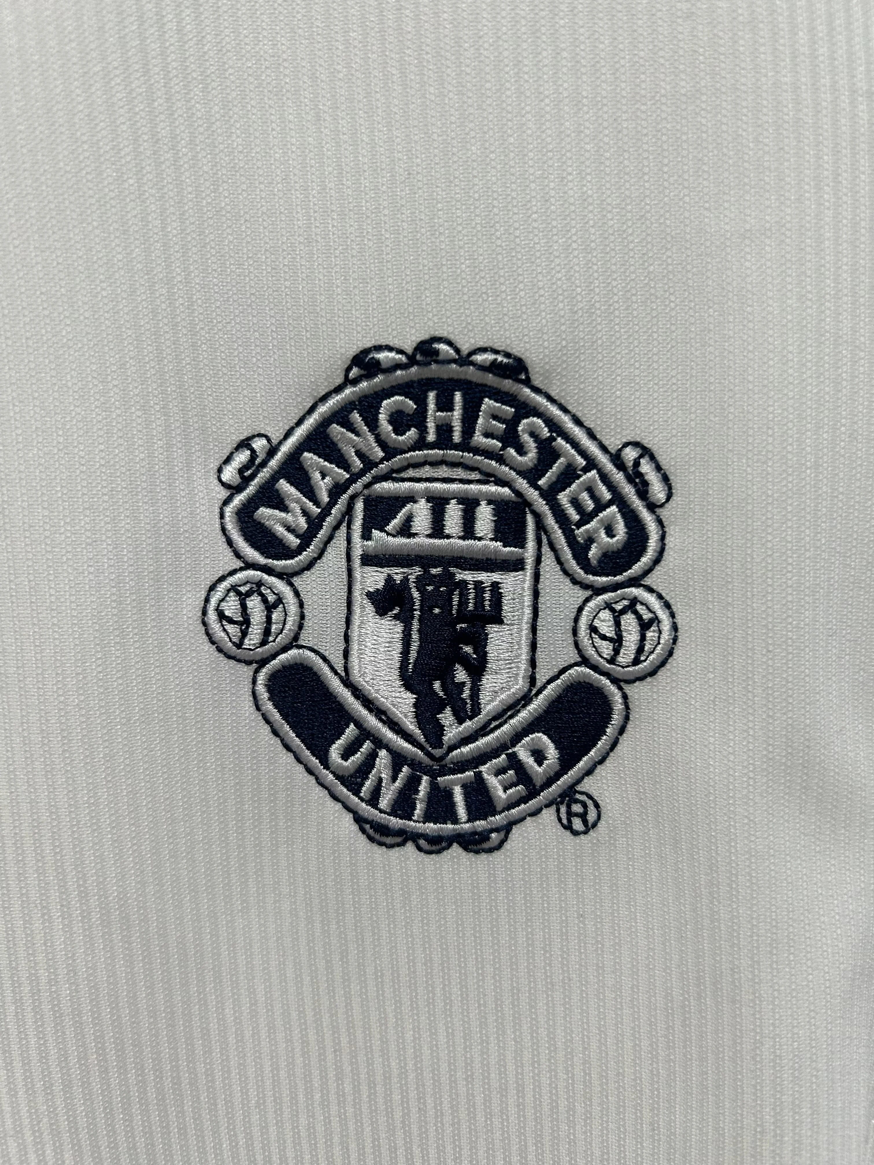 2000-01 Manchester United Away Retro Shirt view 8