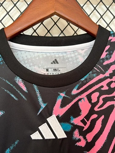 2026-27 Liverpool Training Kit - Fan Edition view 4