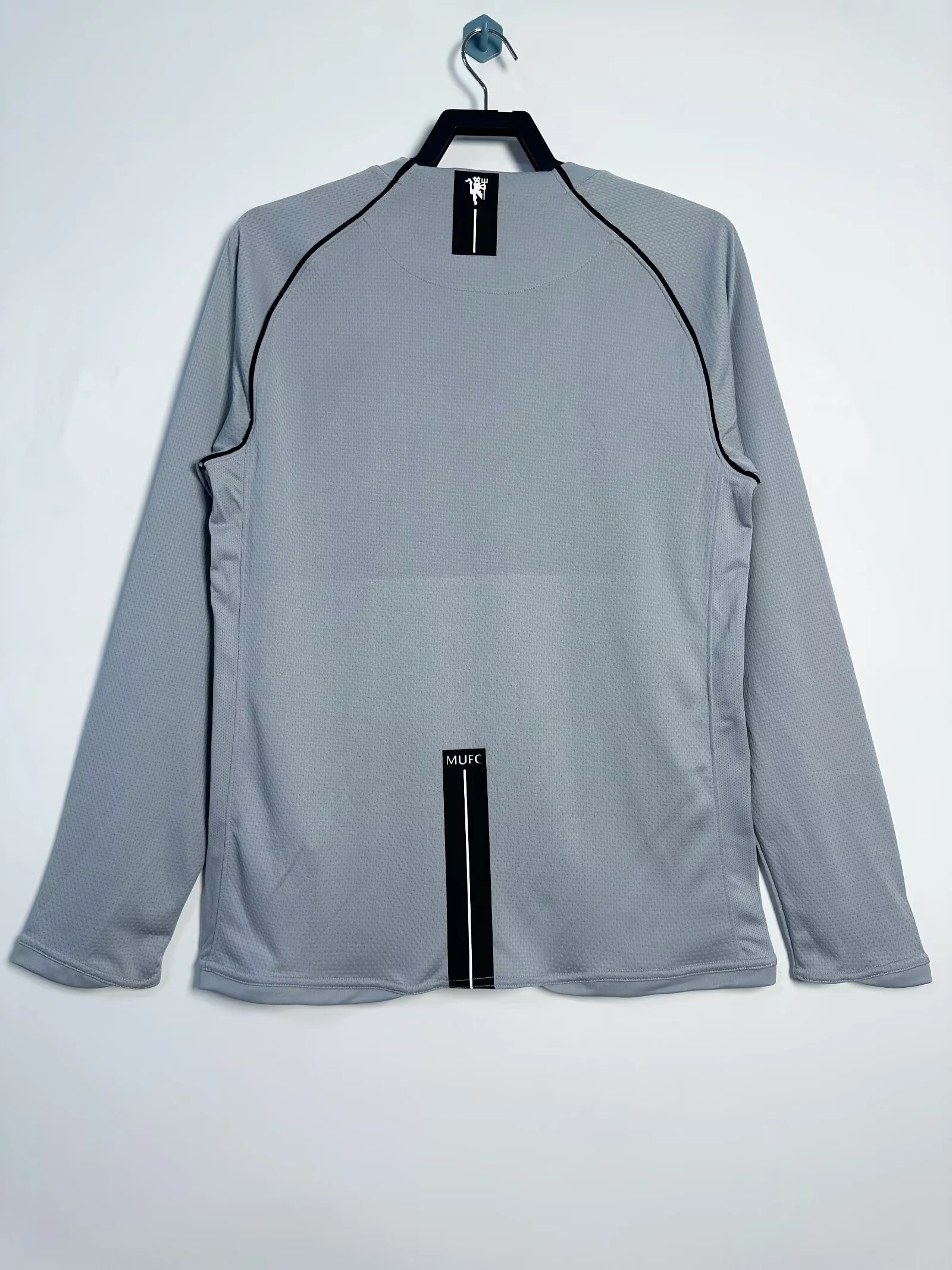 2007-08 Manchester United Goalkeeper Retro Long-Sleeve Jersey view 2
