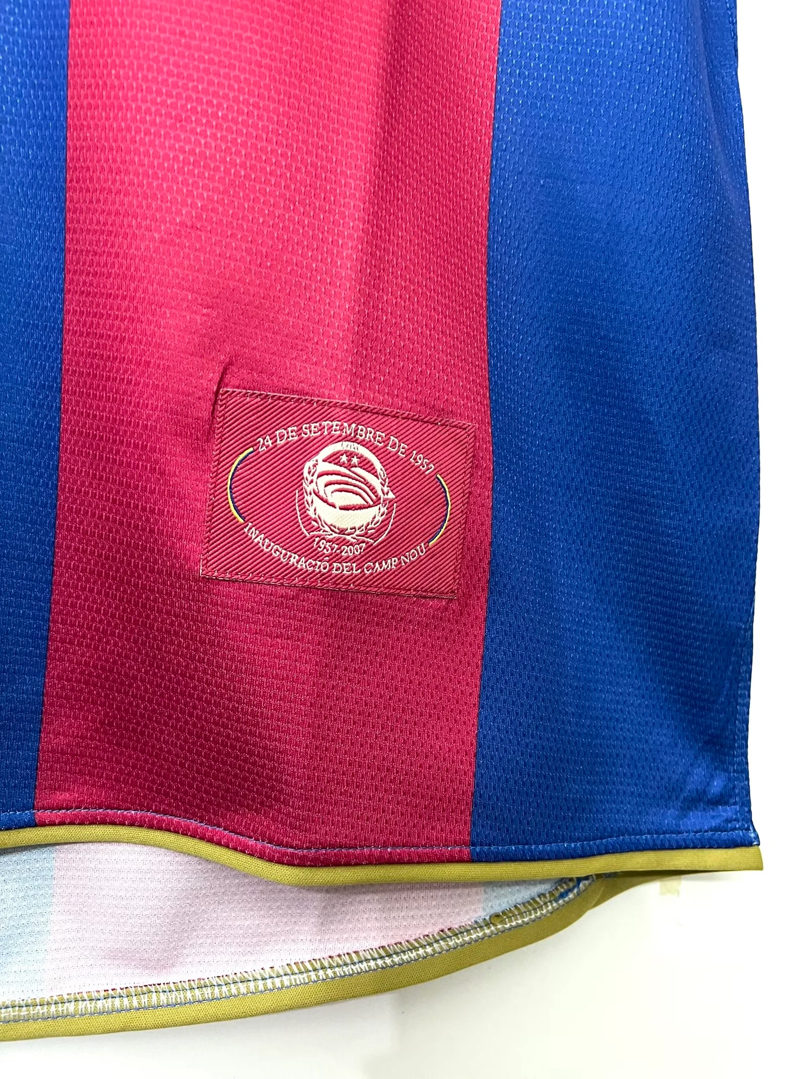 2007-08 Barcelona Home Retro Jersey view 8
