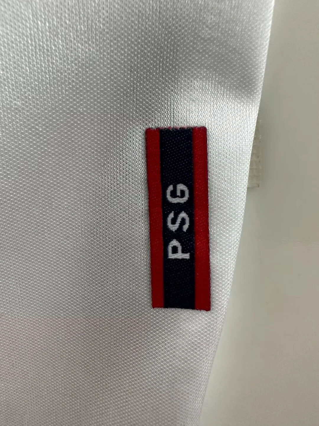 1998-99 Paris retro away jersey view 3