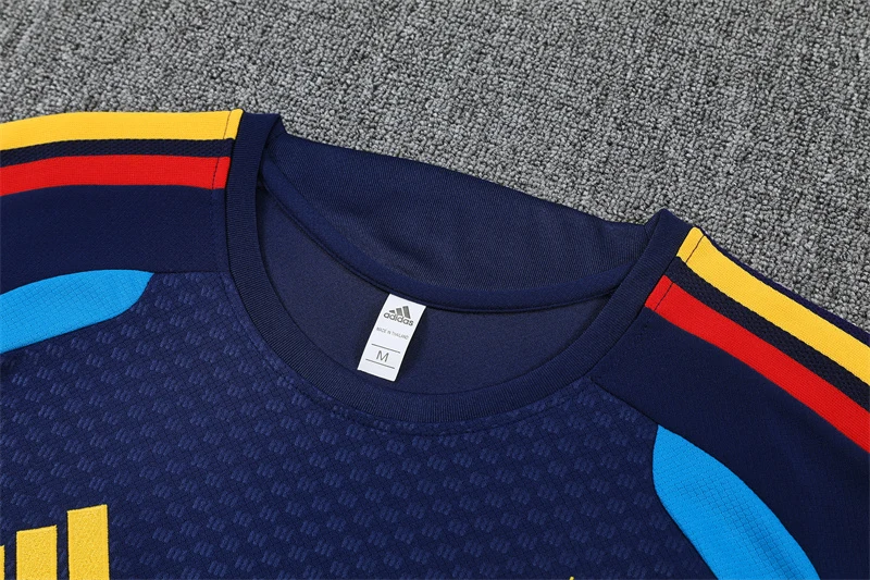 2026-27 Spain Royal Blue Short-Sleeve Training Jersey (Two Stars) view 8