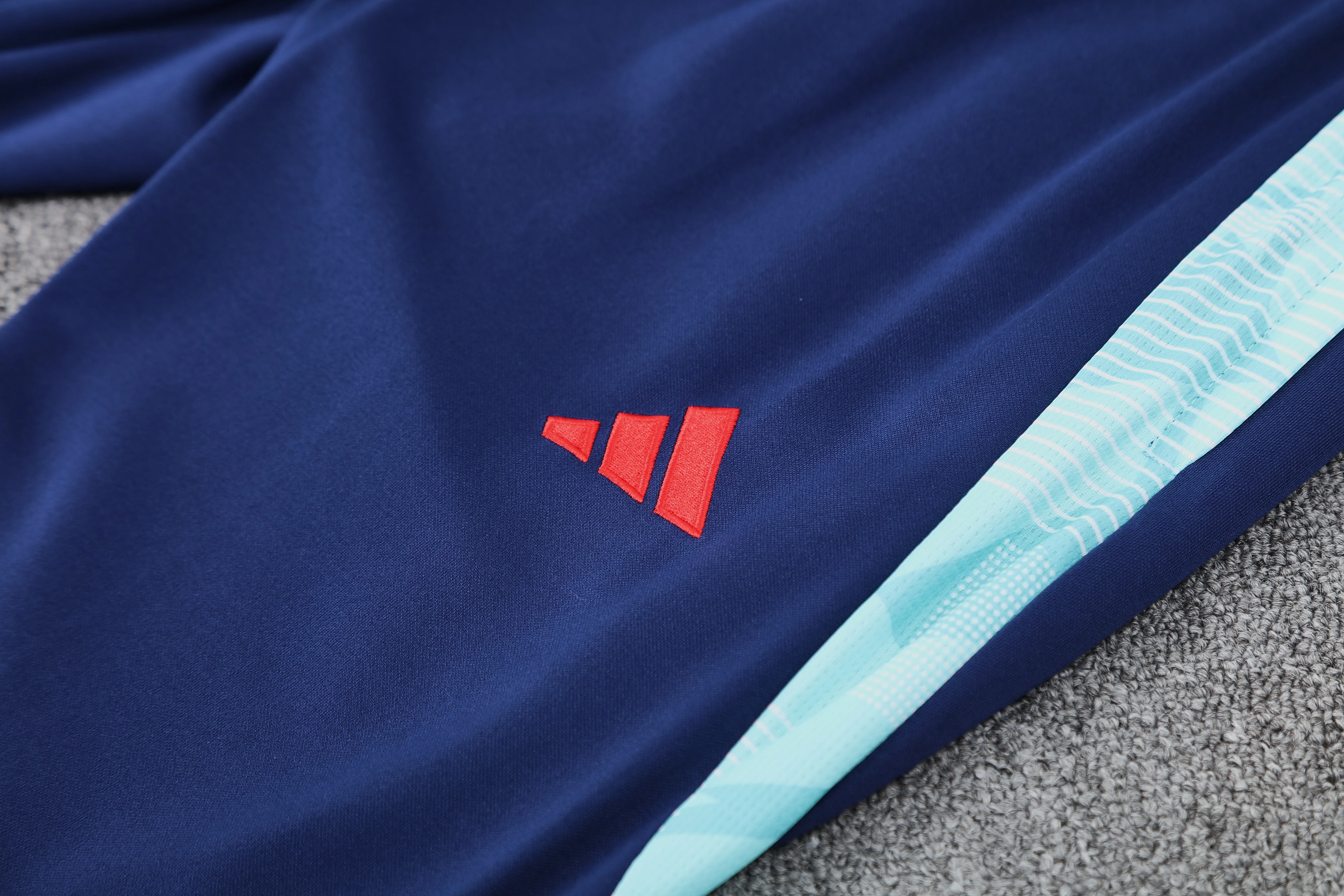 2025-26 Flamengo Hooded Long-Sleeve Training Jersey view 7