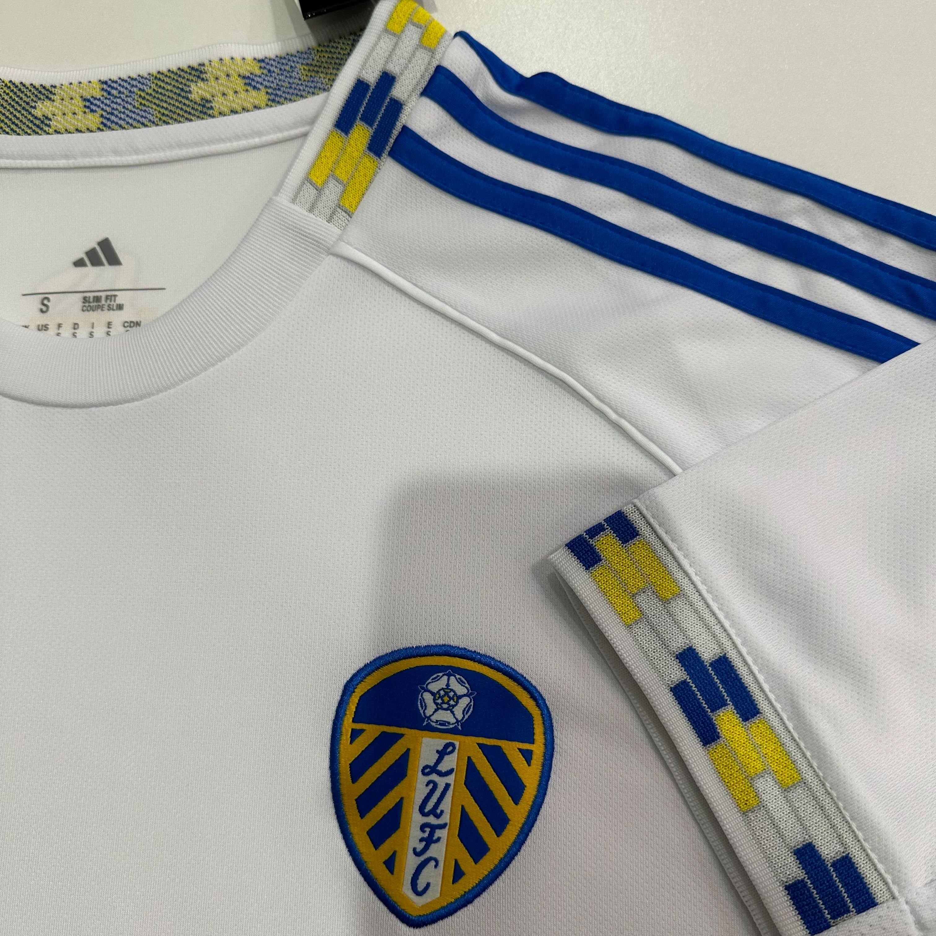 2025-26 Leeds United Home Kit view 3