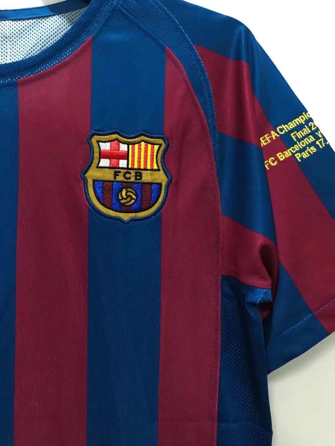 2005-06 Barcelona Home Retro Jersey - Champions League Edition view 9