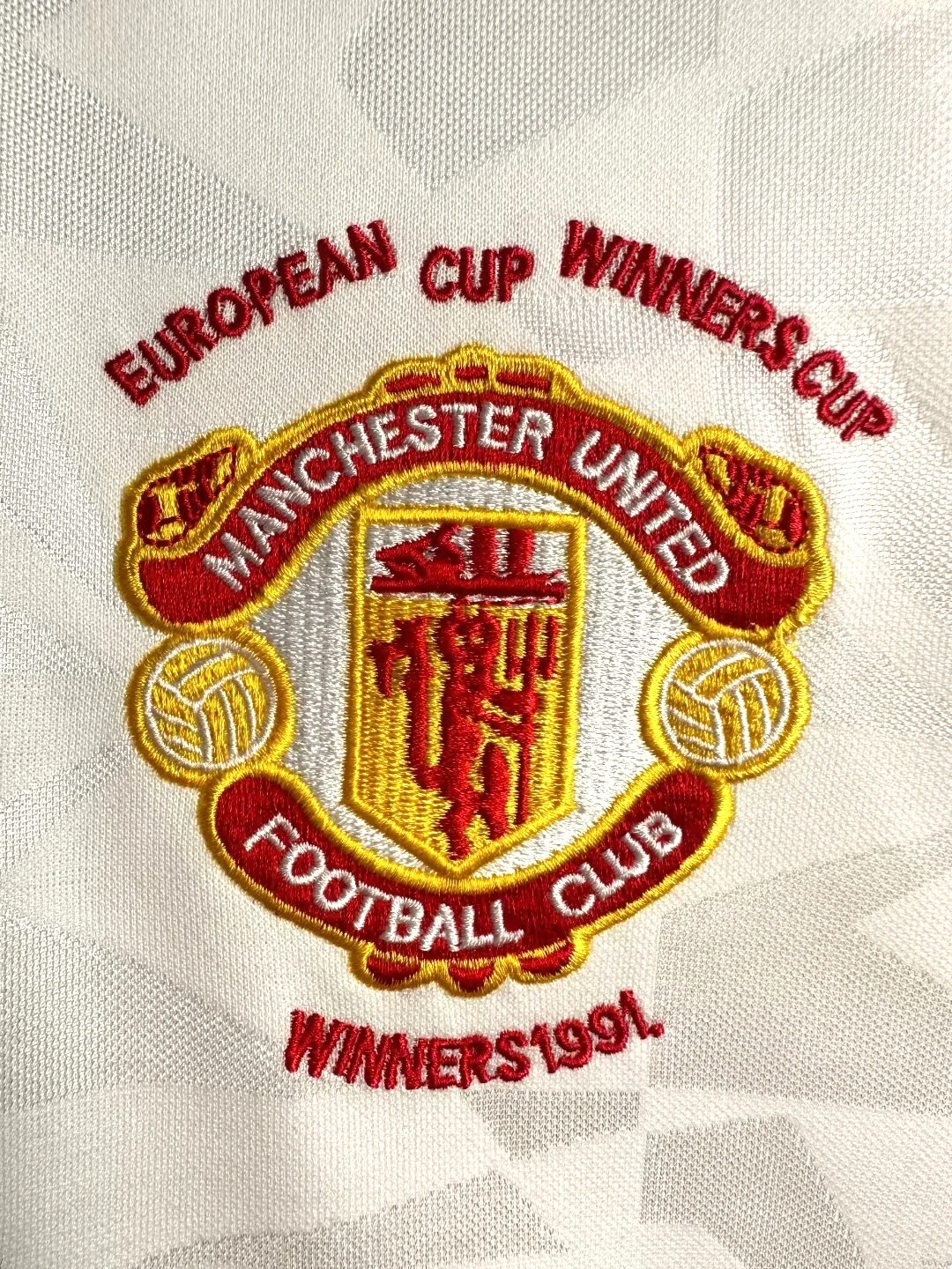 1990-01 Manchester United special edition retro jersey view 3